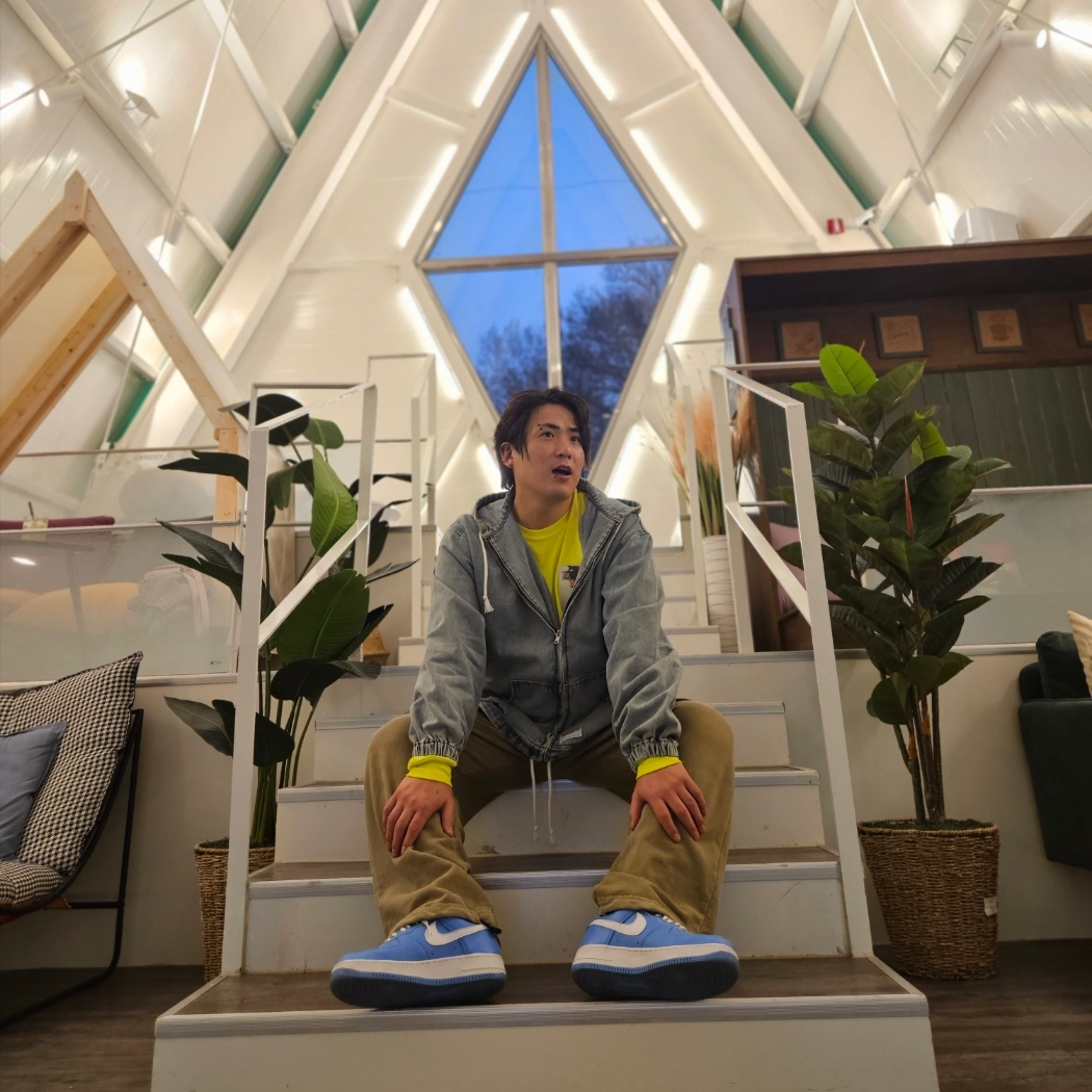 Nike Air Force 1 Low Retro Color of the Month University Blue 착용 스타일 - 4