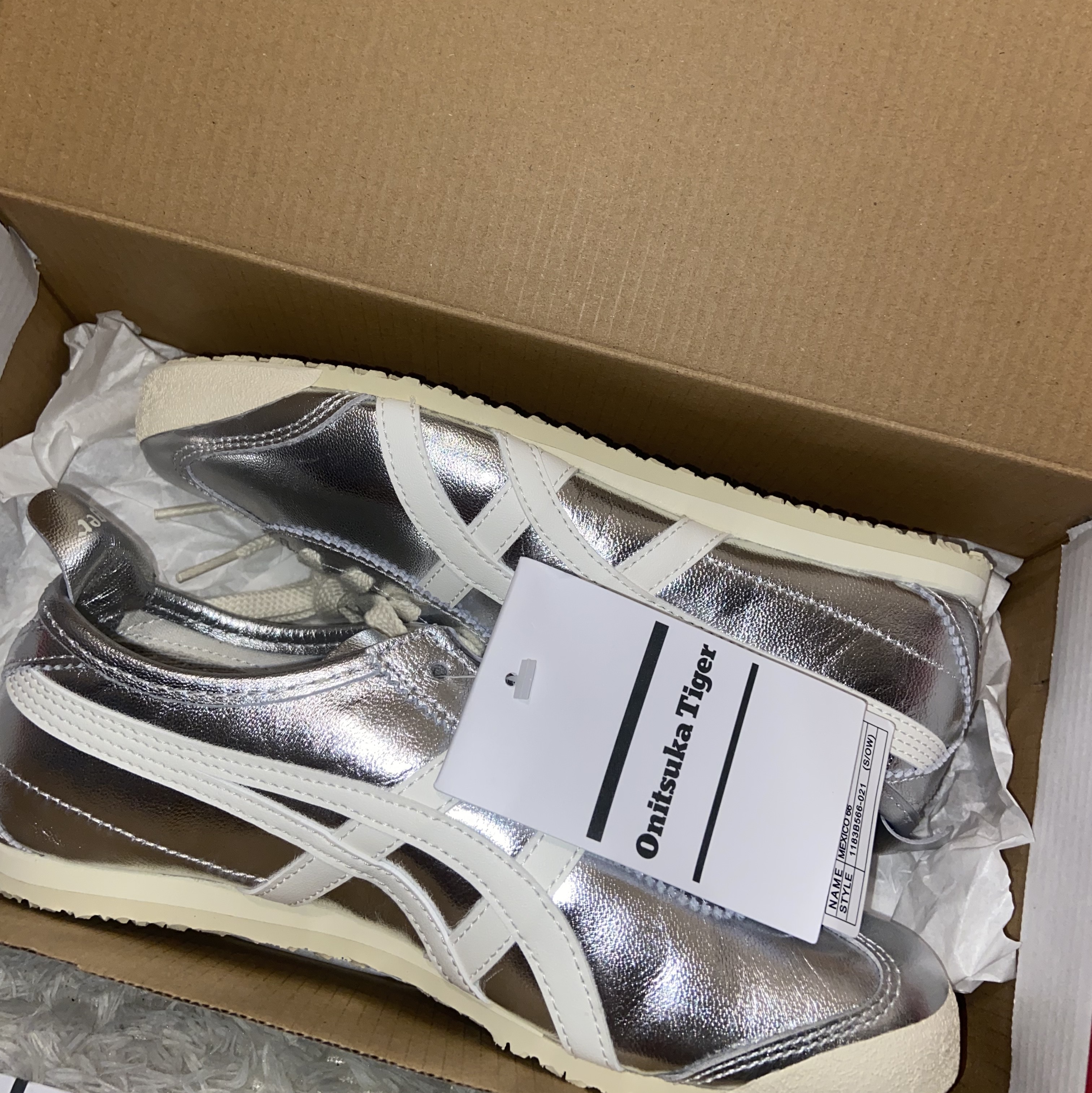 Onitsuka Tiger Mexico 66 White Silver 착용 스타일 - 2