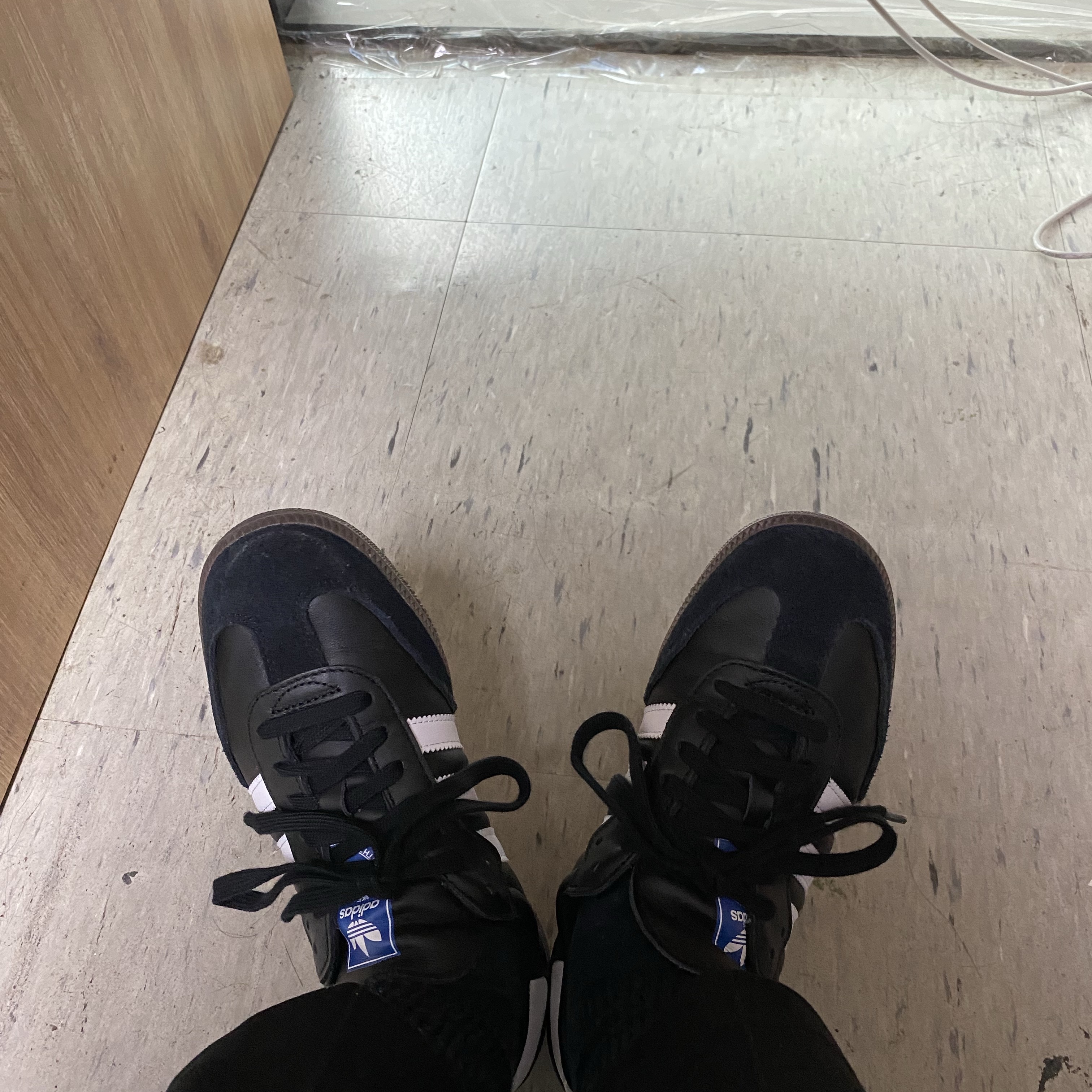 Adidas Samba OG Black White Gum 착용 스타일