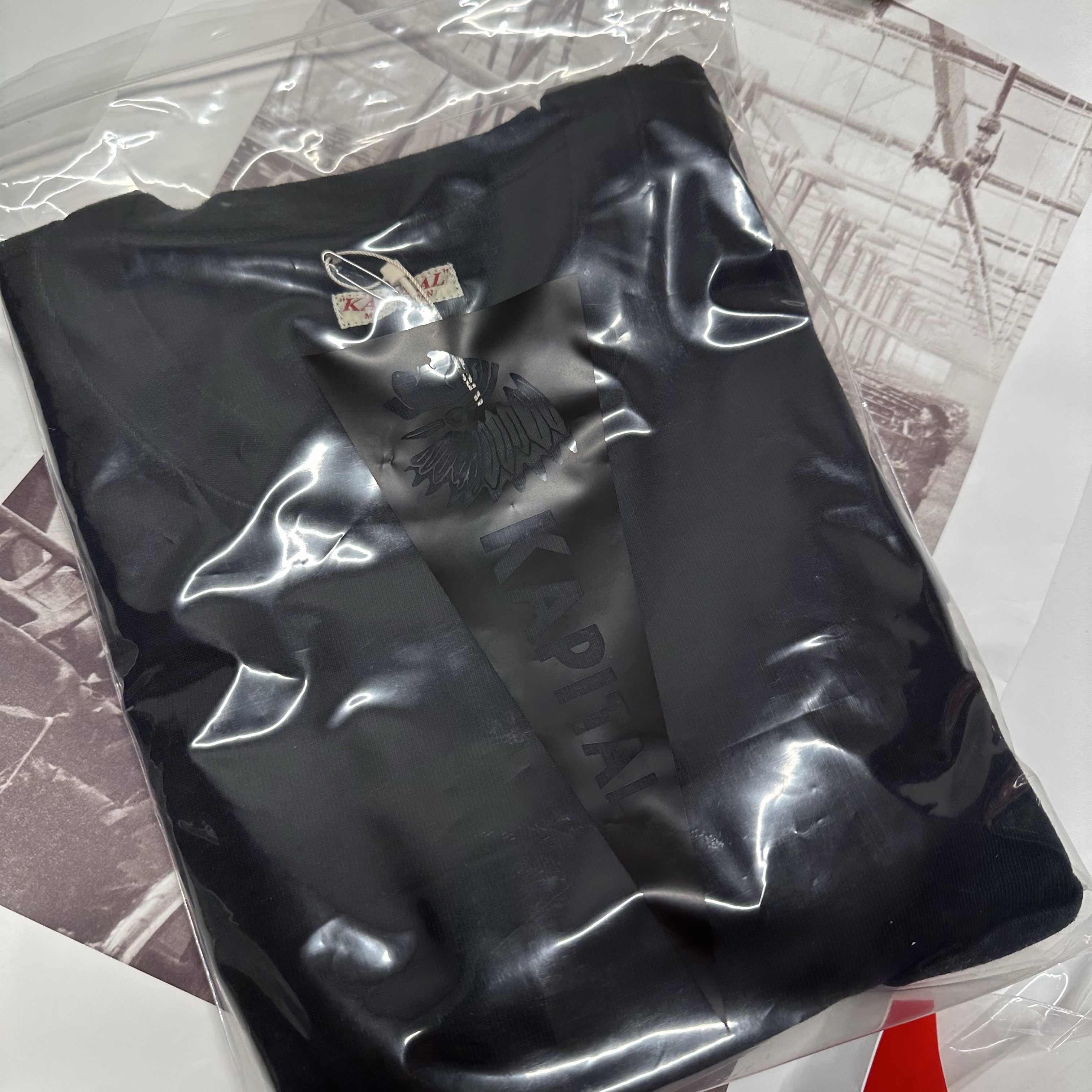 Kapital 16 Degree Butterfly Concho Pocket T-Shirt Black 착용 스타일 - 1