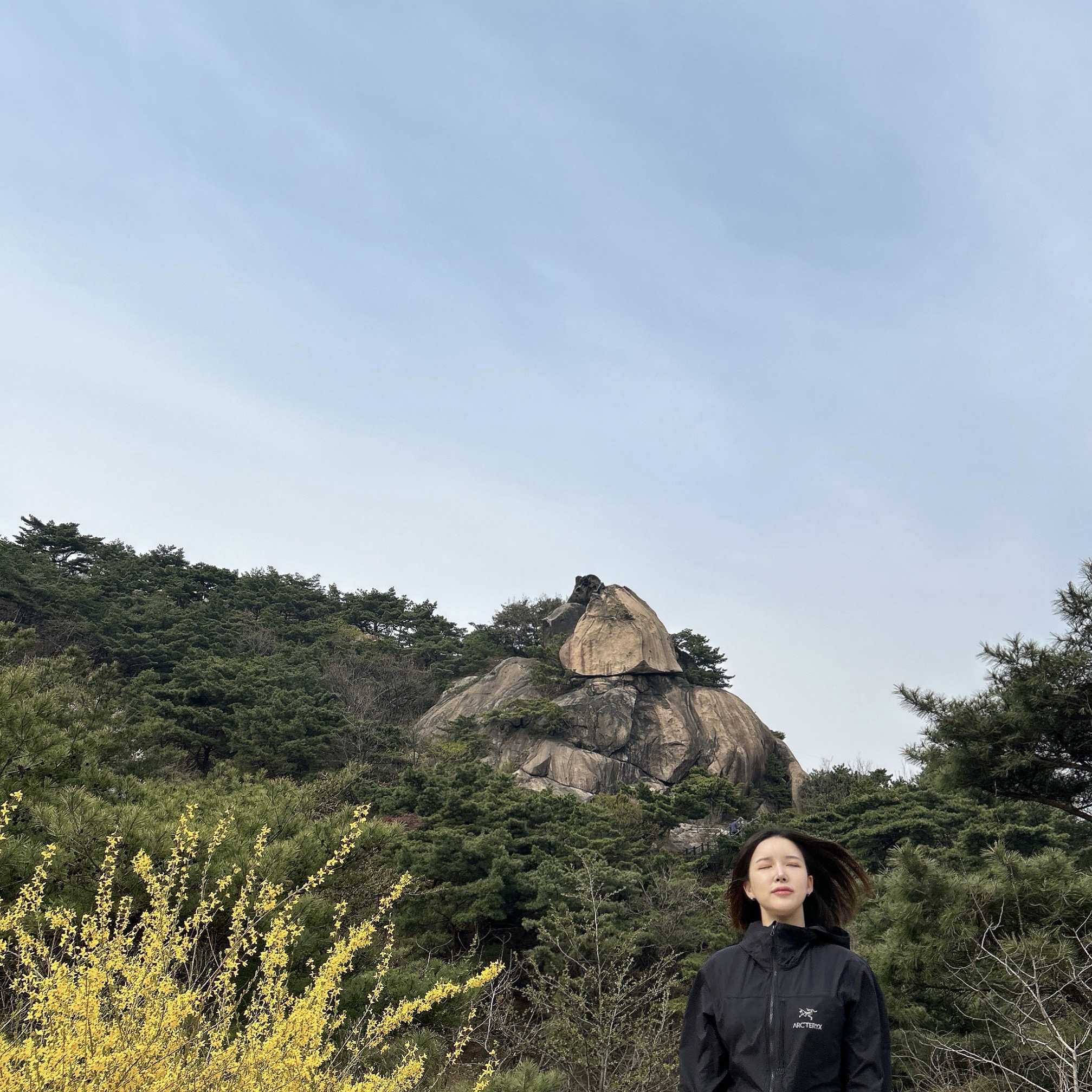 Arc'teryx Squamish Hoody Black 착용 스타일 - 2