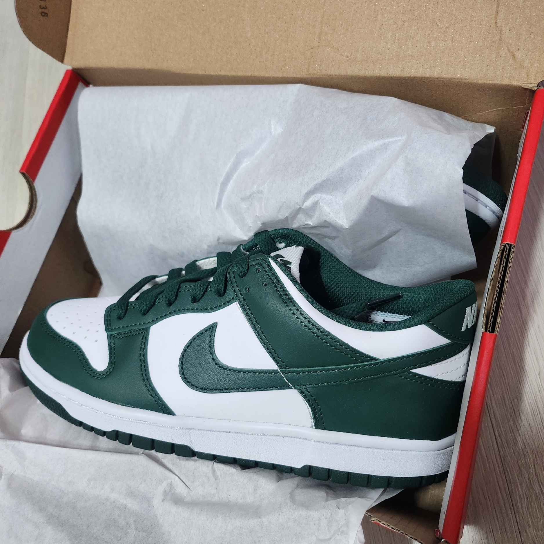 (GS) Nike Dunk Low Varsity Green 착용 스타일
