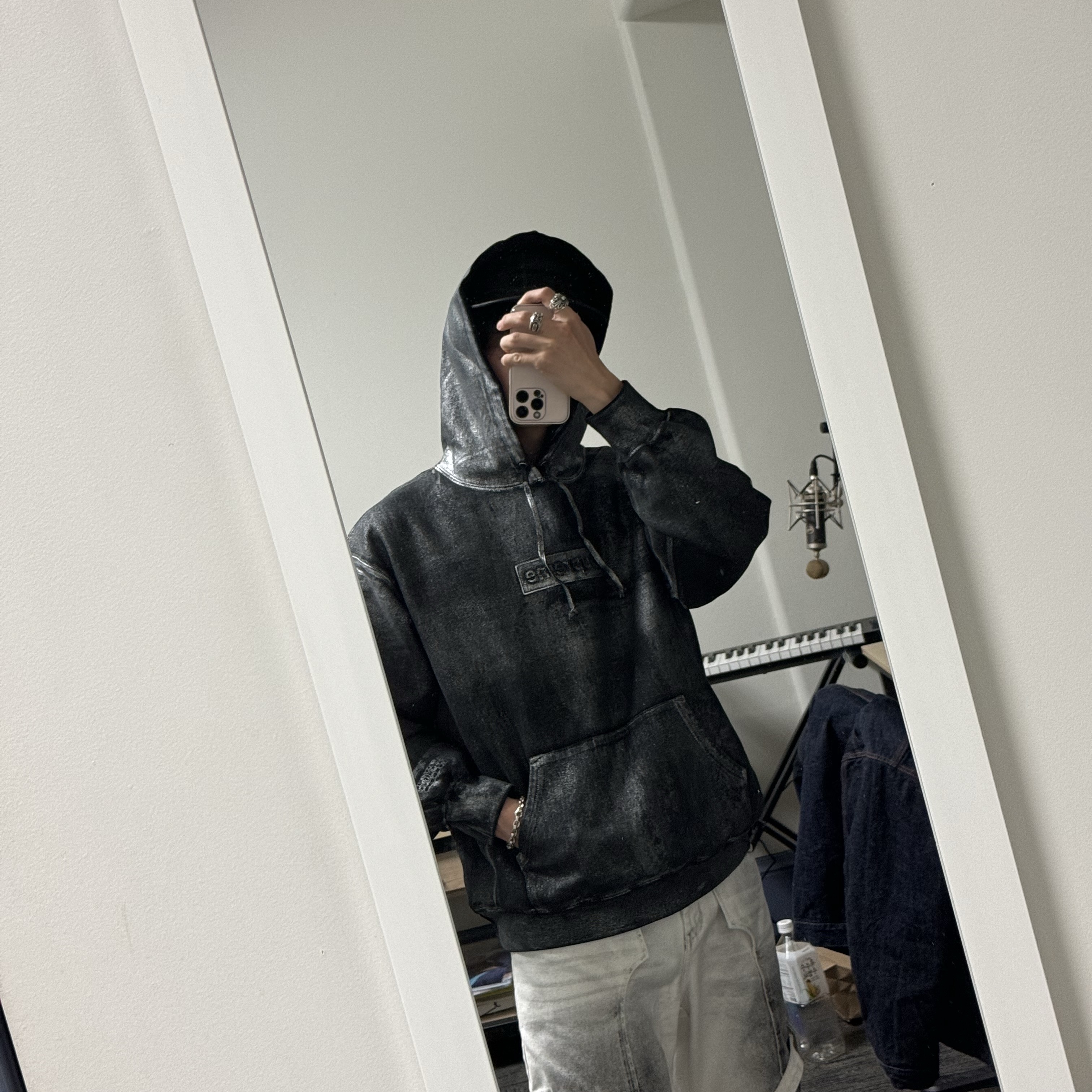 Supreme x MM6 Maison Margiela Foil Box Logo Hooded Sweatshirt Black - 24SS, Supreme x MM6 Maison Margiela Painted Camp Cap Black - 24SS 착용 스타일