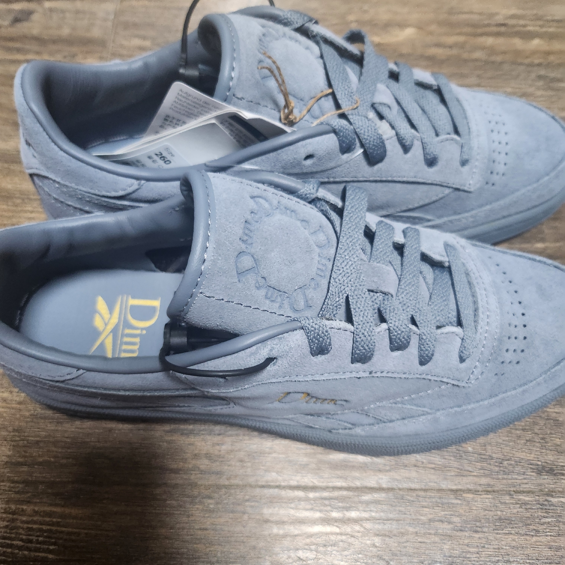 Reebok x Dime Club C Revenge Asteroid Dust 착용 스타일 - 2