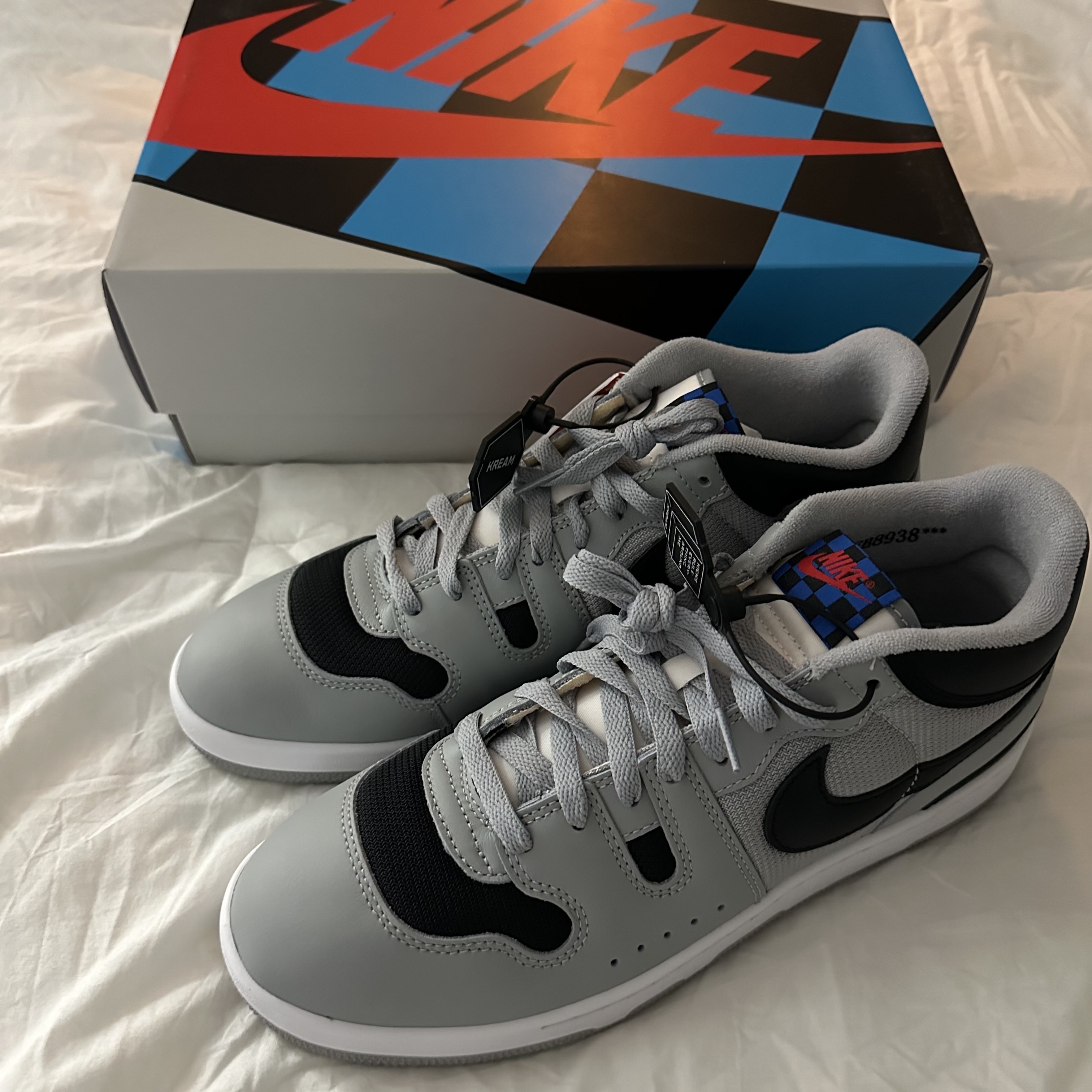 Nike Mac Attack QS SP Light Smoke Grey 착용 스타일