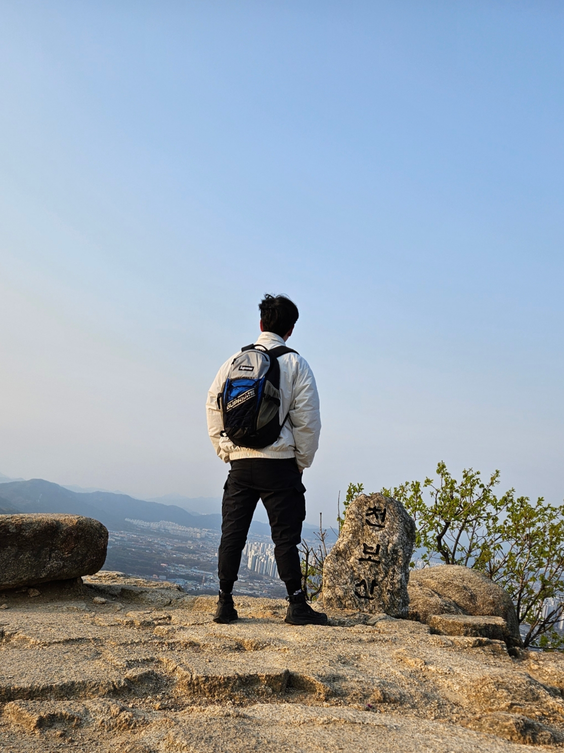 Supreme Backpack Blue - 23FW 착용 스타일 - 1