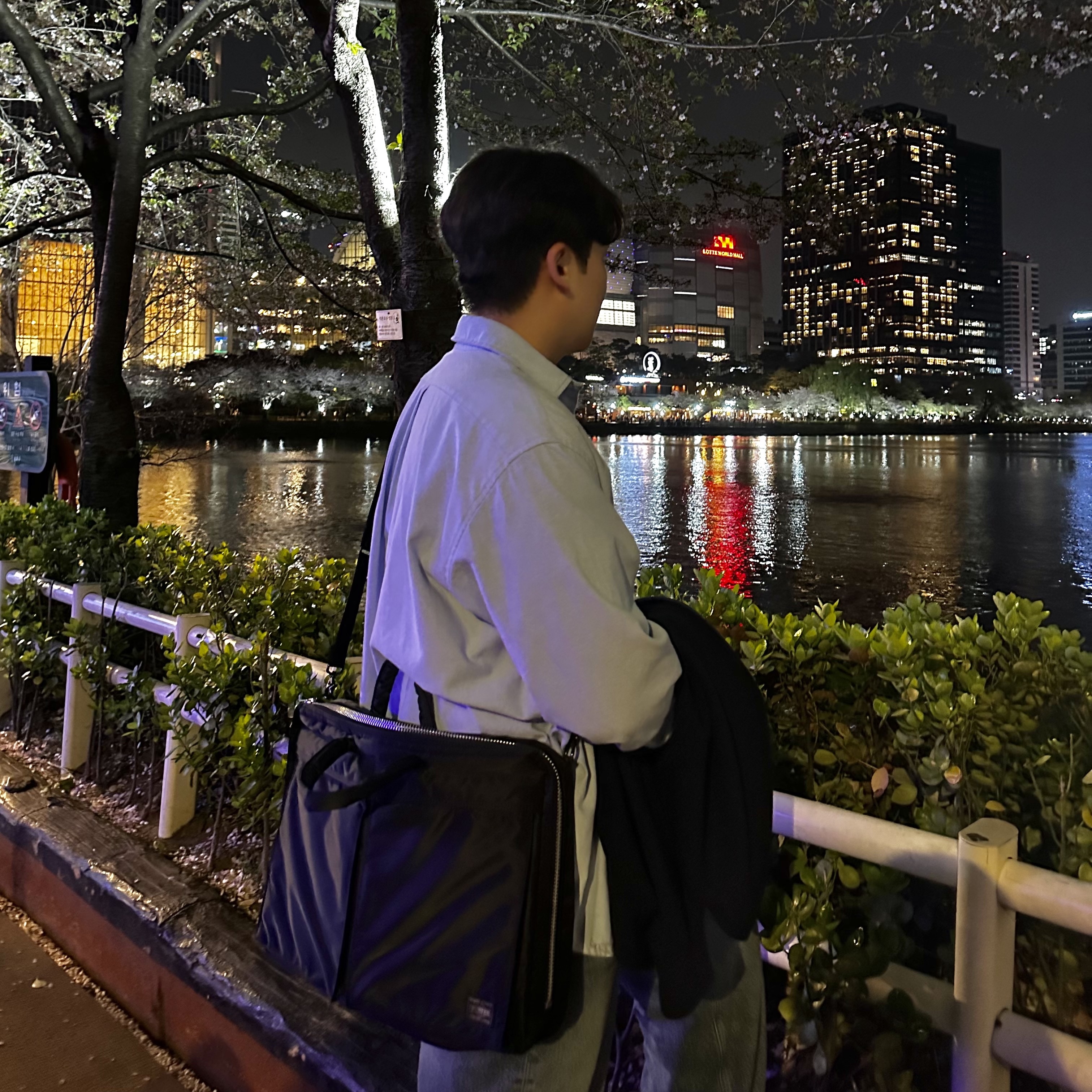 Porter Tanker 2Way Briefcase Black 착용 스타일 - 1