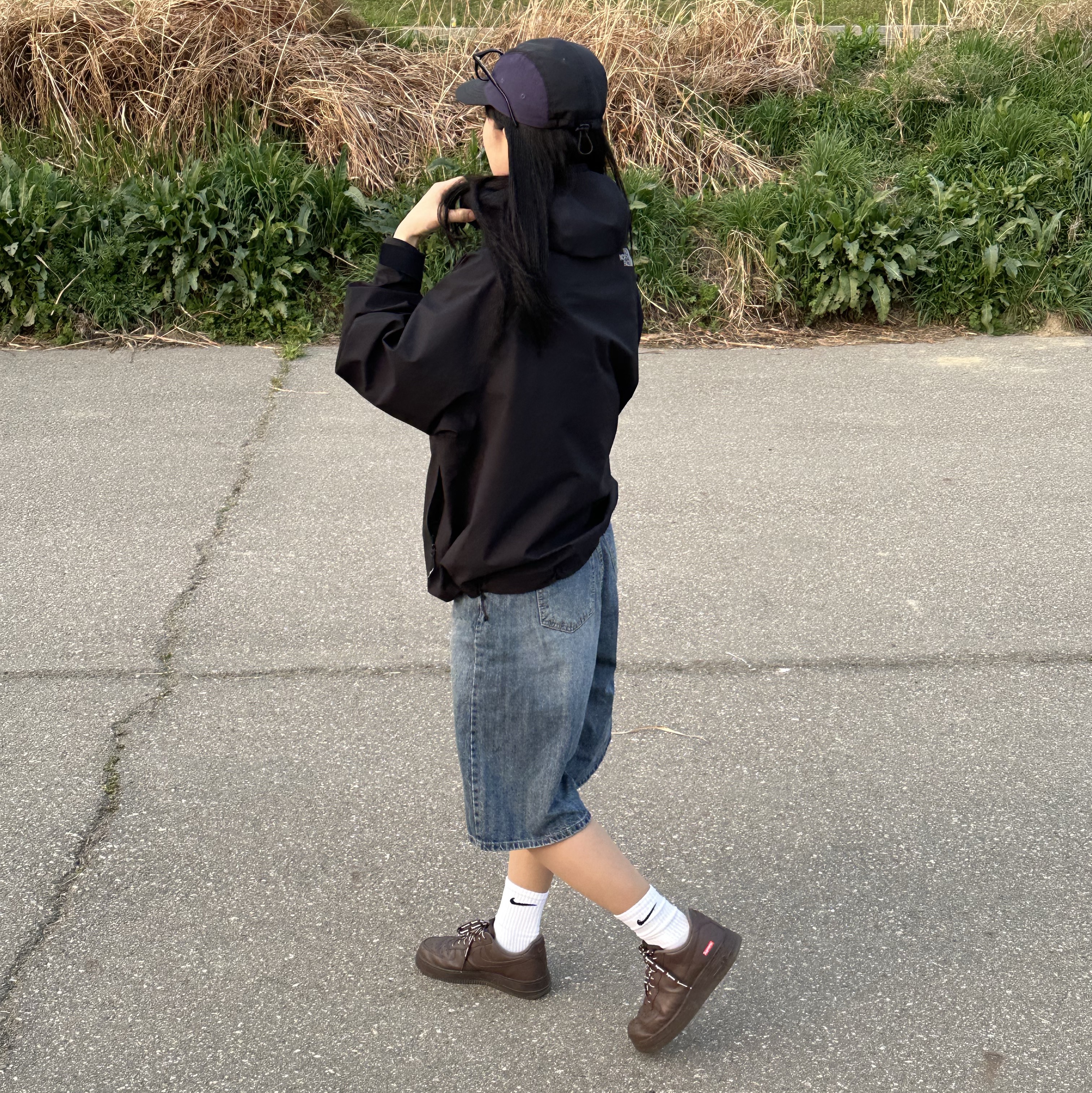 Nike x Supreme Air Force 1 Low Baroque Brown, (W) Matin Kim Color Block Camp Cap Black 착용 스타일