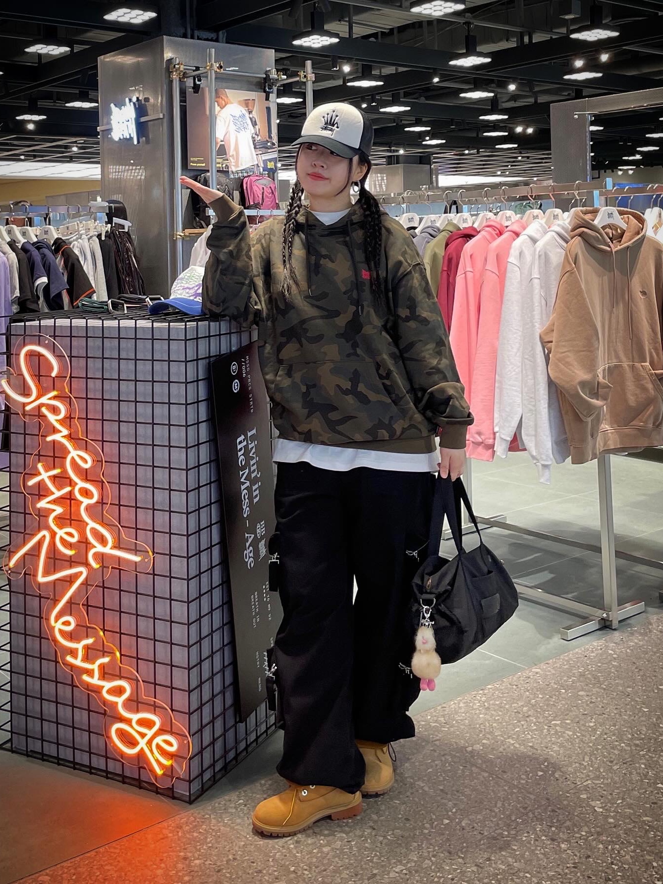 Stussy Crown Stock Trucker Cap Black, (W) Timberland 6 Inch Premium Waterproof Boot Wheat Nubuck - Wide 착용 스타일