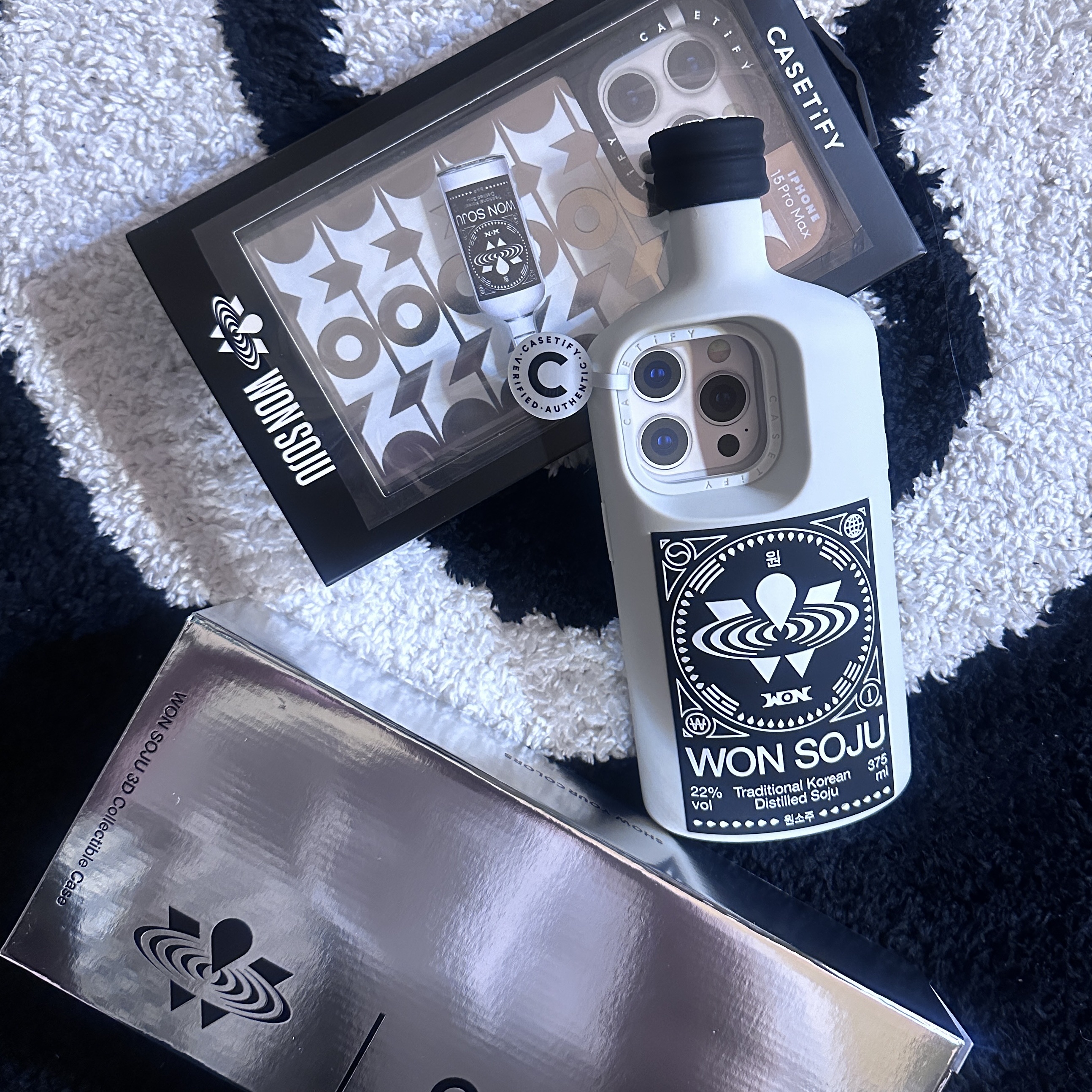 Casetify x Wonsoju iPhone 3D Collectible Case 착용 스타일