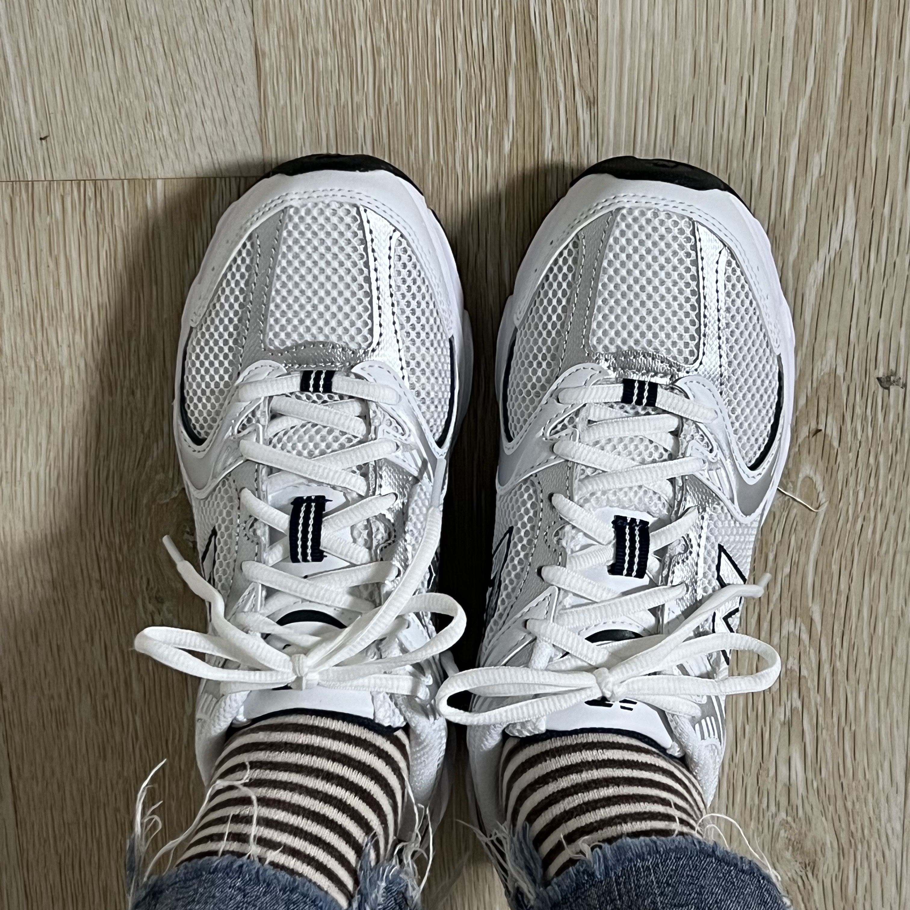 New Balance 530 White 착용 스타일 - 1