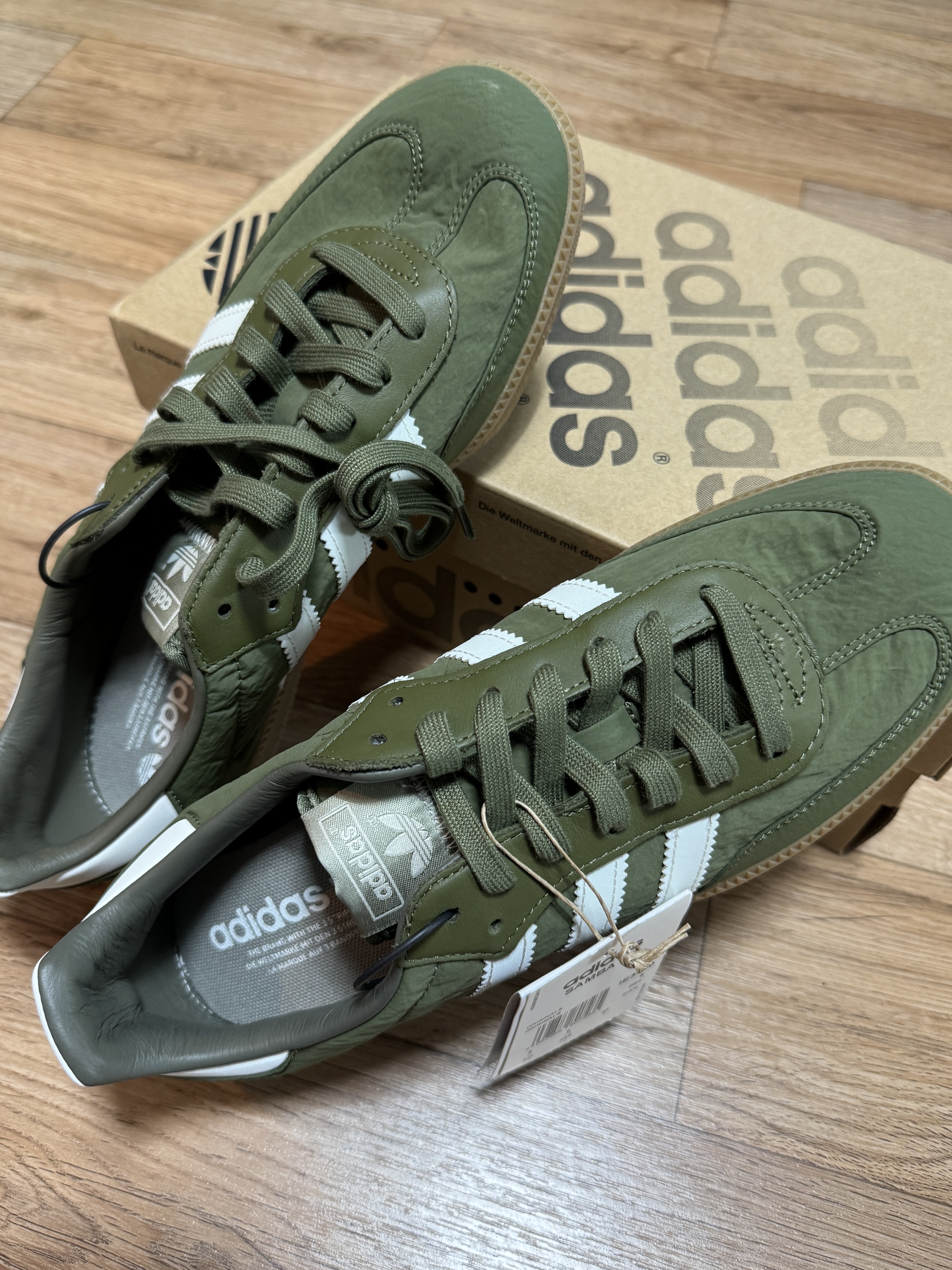 Adidas Samba OG Focus Olive Wonder White 착용 스타일 - 2