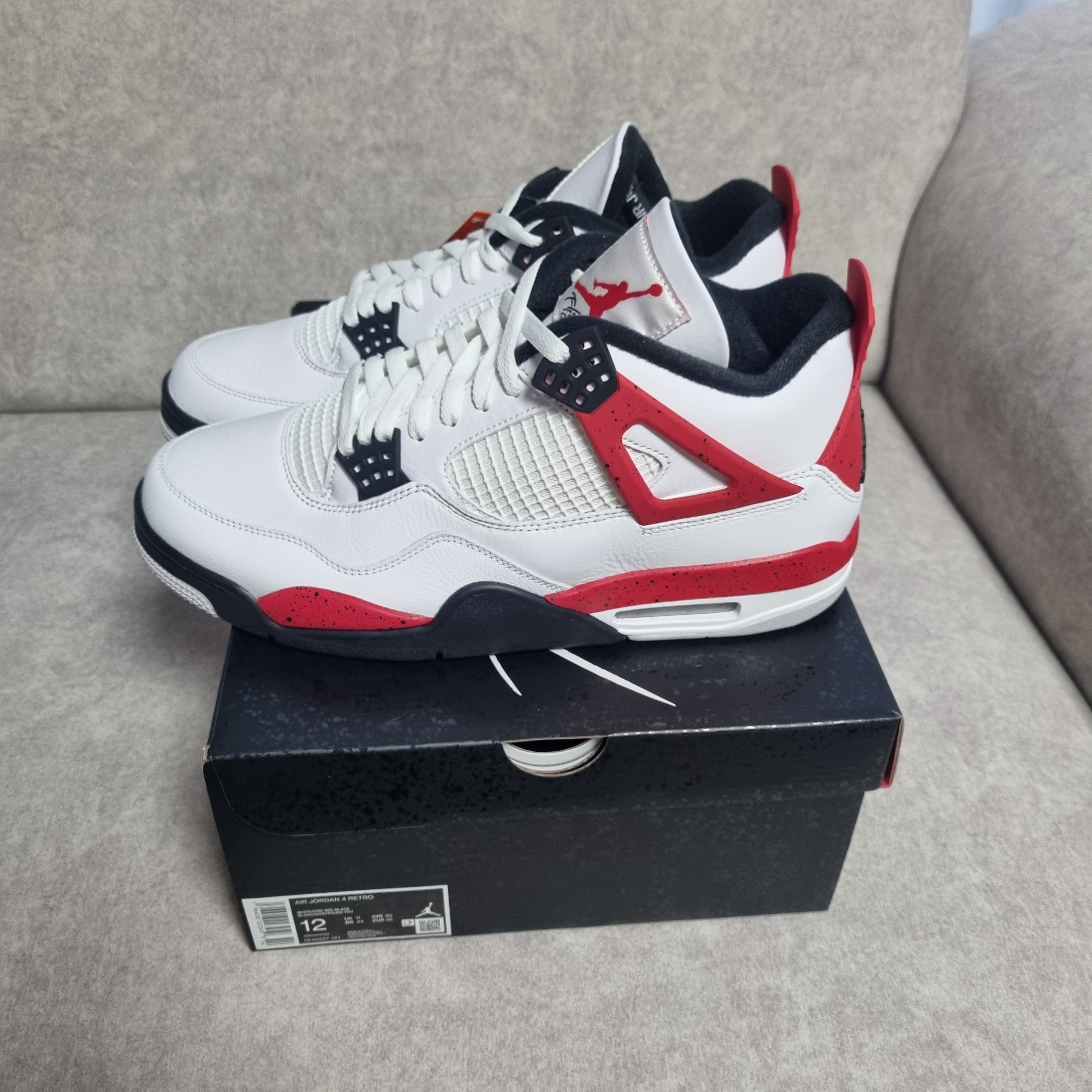 Jordan 4 Retro Red Cement 착용 스타일
