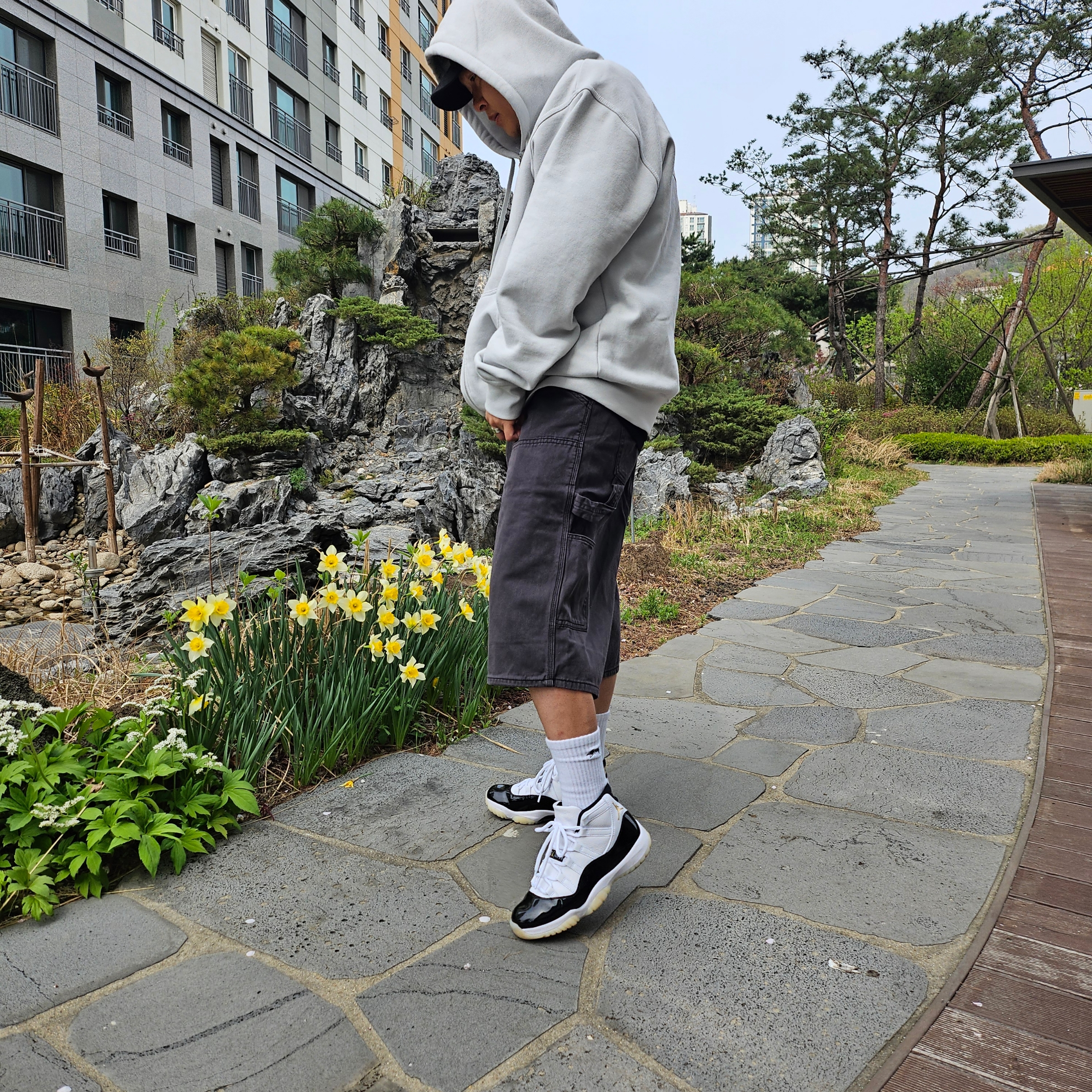 Supreme Washed Chino Twill Camp Cap Denim - 23FW, Stussy Regal Crown Zip Hoodie Fog 착용 스타일 - 3