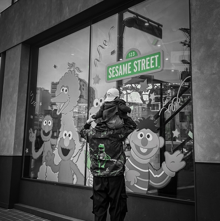 Supreme Gore-Tex Taped Seam Shell Jacket Kermit The Frog - 24SS 착용 스타일