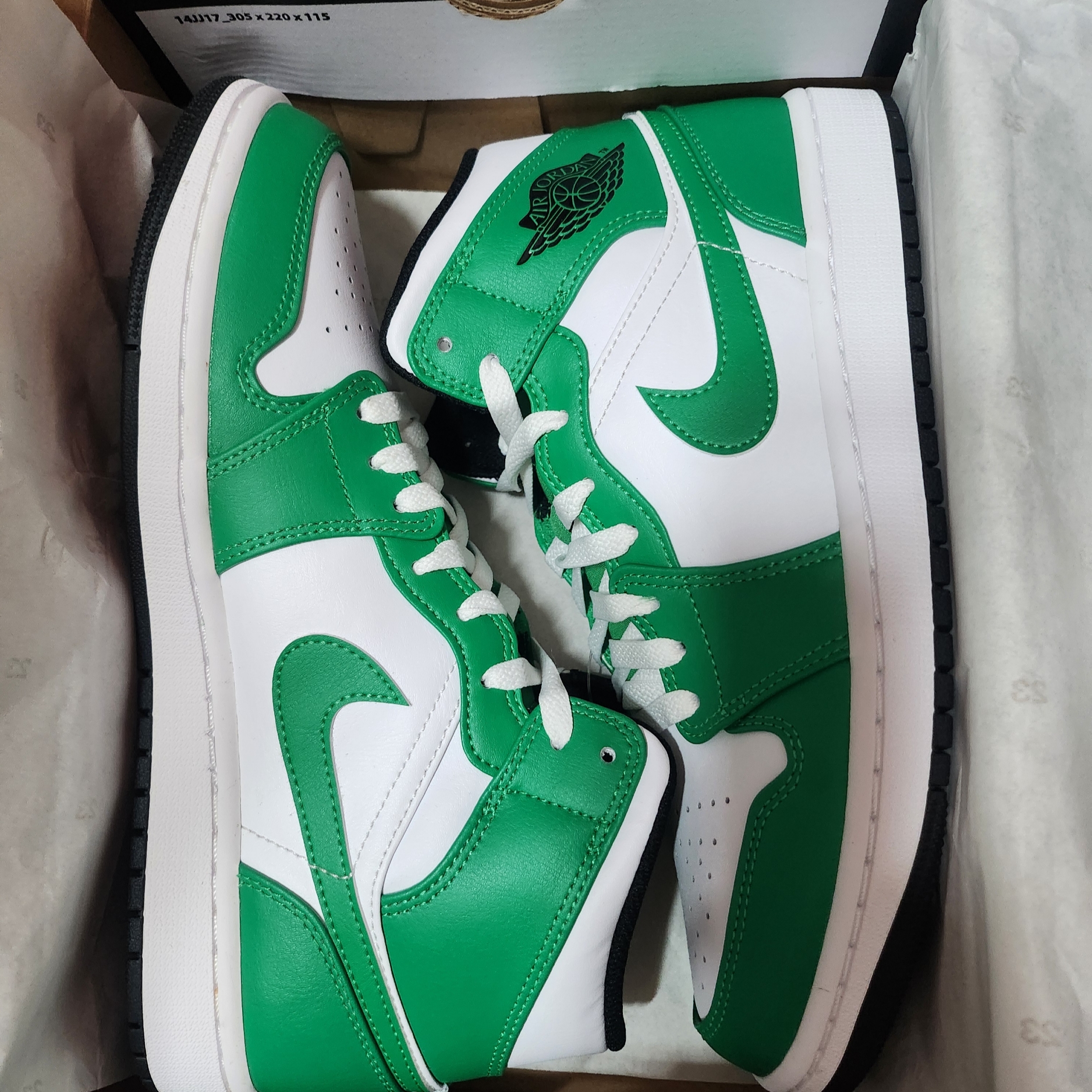 Jordan 1 Mid Lucky Green 착용 스타일