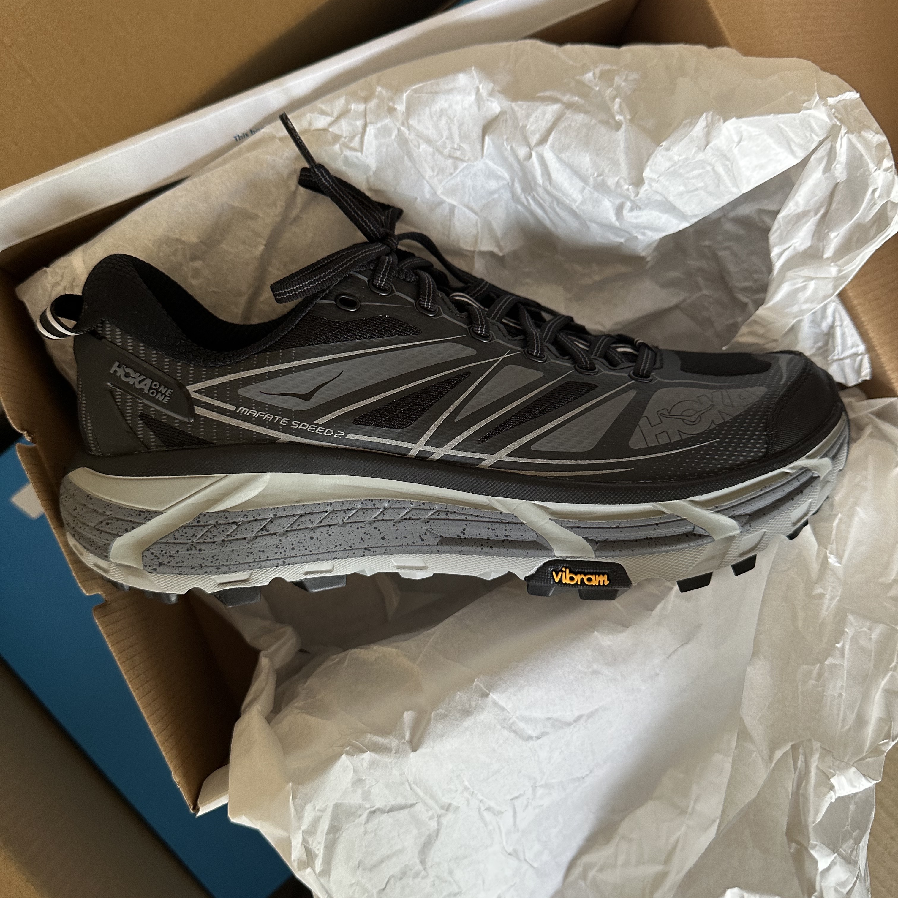Hoka Mafate Speed 2 Black Castlerock 착용 스타일