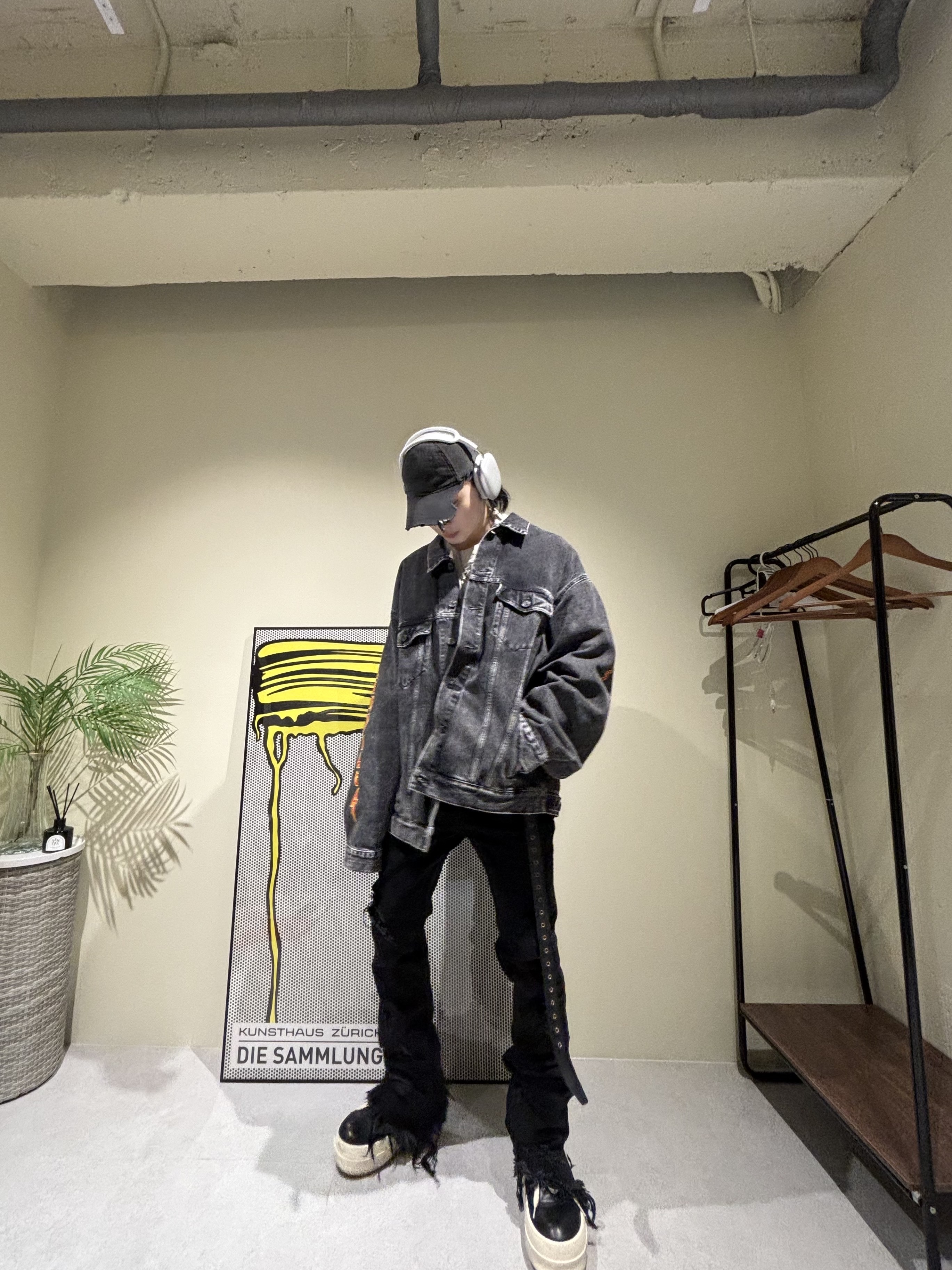 Project G/R BDSM Belt Black, Balenciaga Heavy Piercing Cap Faded Black 착용 스타일 - 3