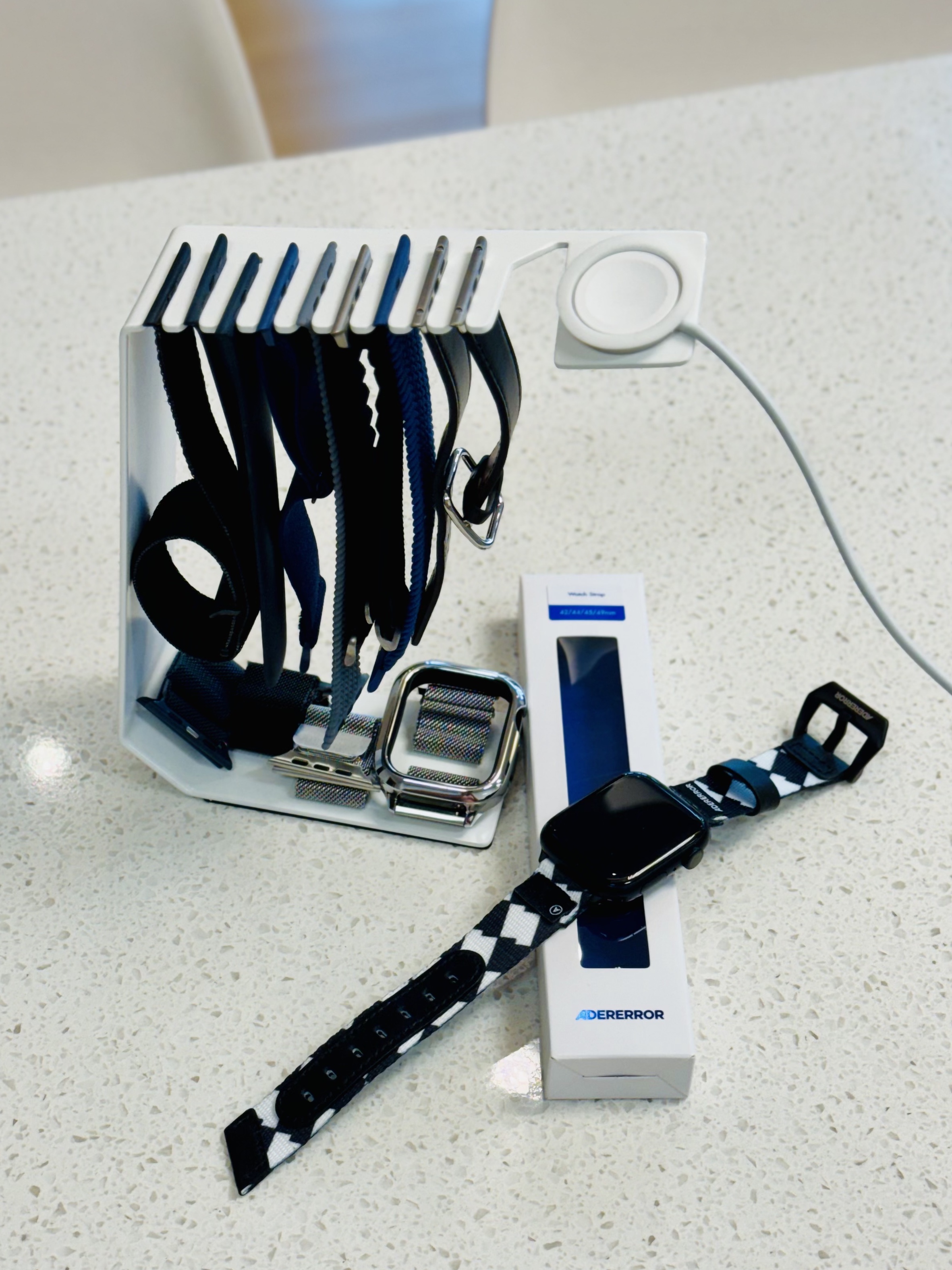 Ader Error Tenit Watch Strap Z-Blue, Apple Watch Series 8 45mm GPS Midnight Aluminium Case with Sport Band Midnight (Korean Ver.) 착용 스타일