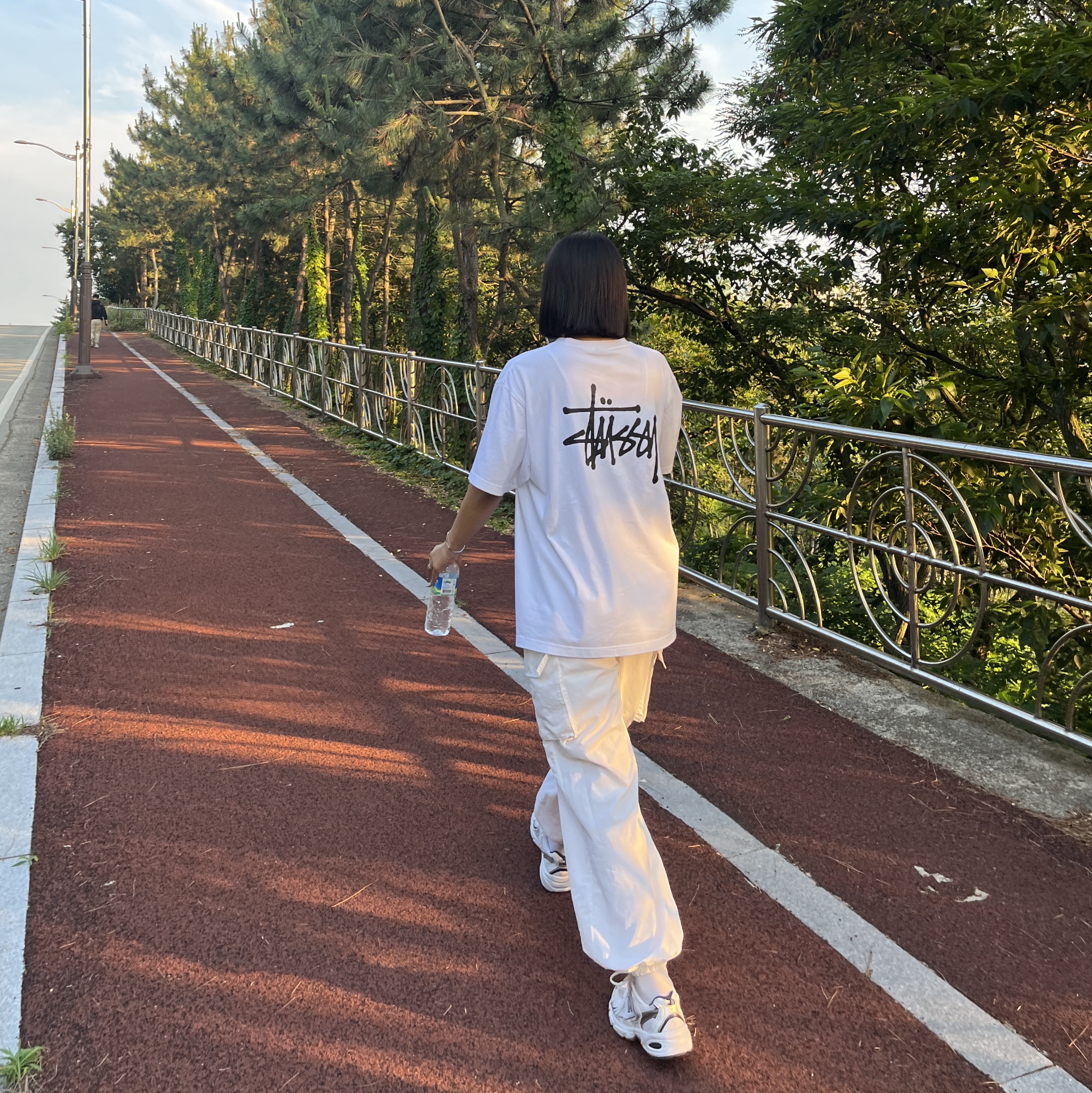 New Balance 530 White Silver, Stussy Basic Stussy T-Shirt White 2023 착용 스타일