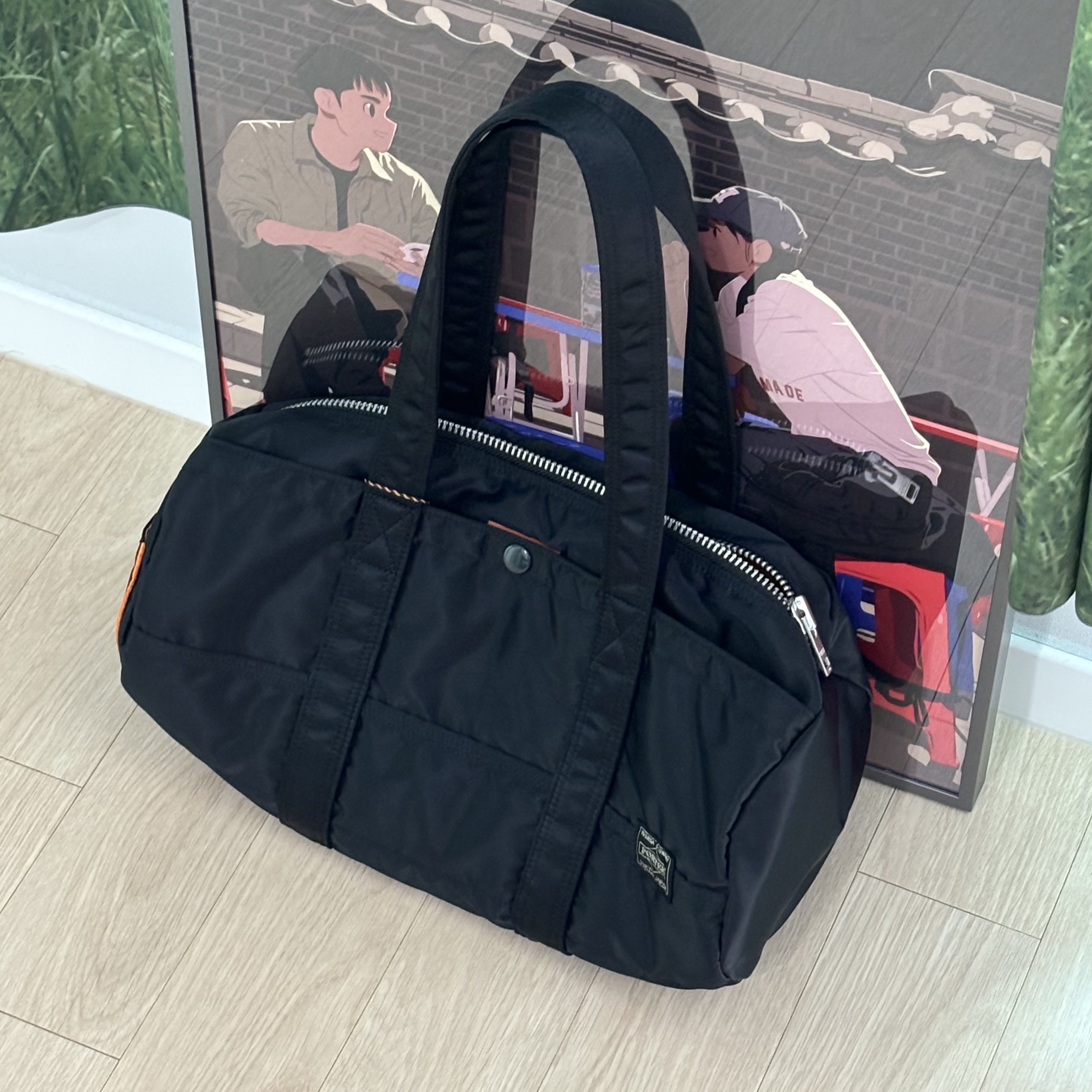 Porter Tanker Duffle Bag L Black 착용 스타일