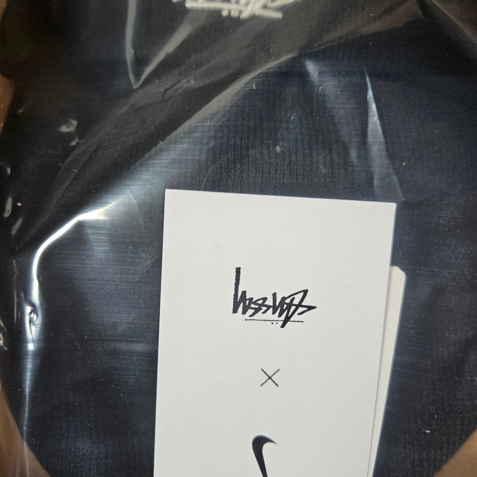 Nike x Stussy NRG Cuffed Beanie Black 착용 스타일 - 2