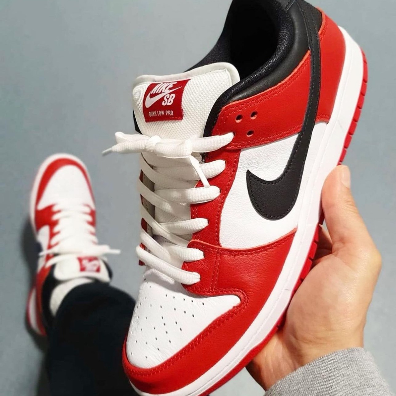 Nike SB Dunk Low Pro Chicago 착용 스타일 - 6