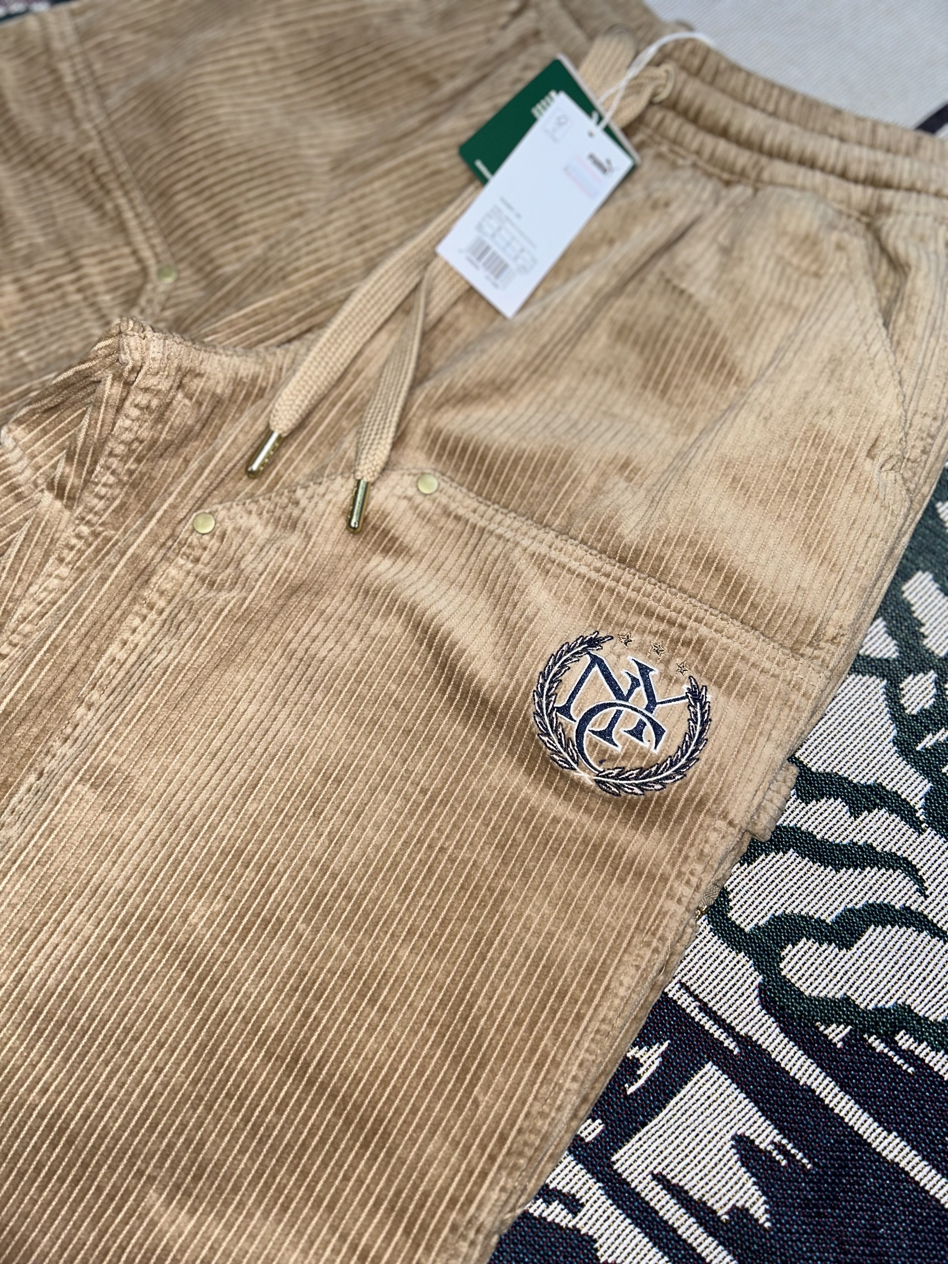 Puma X Rhuigi Corduroy Pants Sand Dune 착용 스타일 - 3