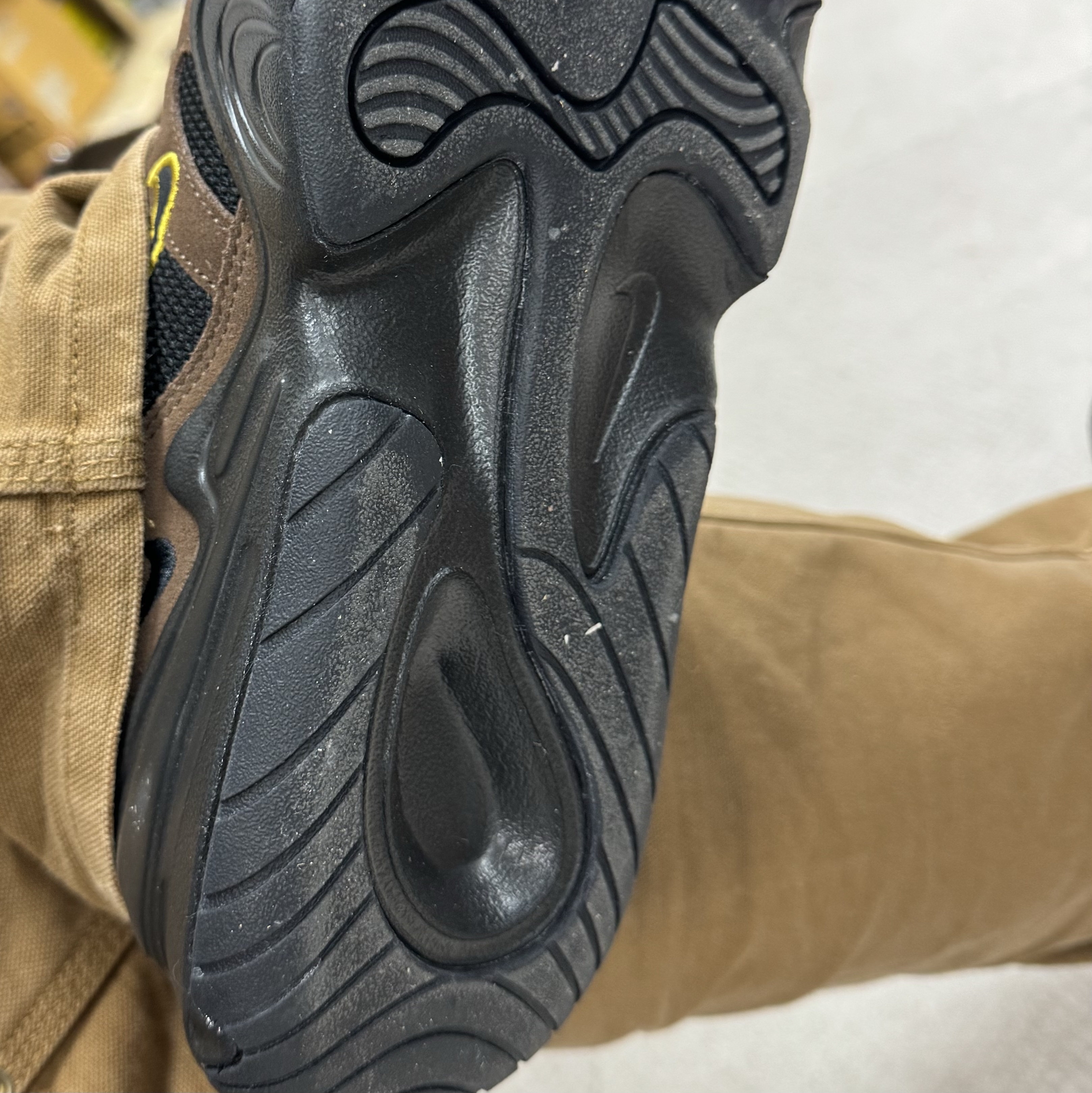 Nike Tech Hera Cacao Wow Bronzine 착용 스타일 - 2