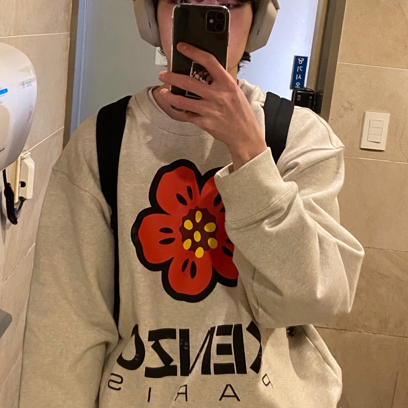 Kenzo Boke Flower Crewneck Sweatshirt Off White, Sony WH-1000XM5 Silver (Korean Ver.) 착용 스타일
