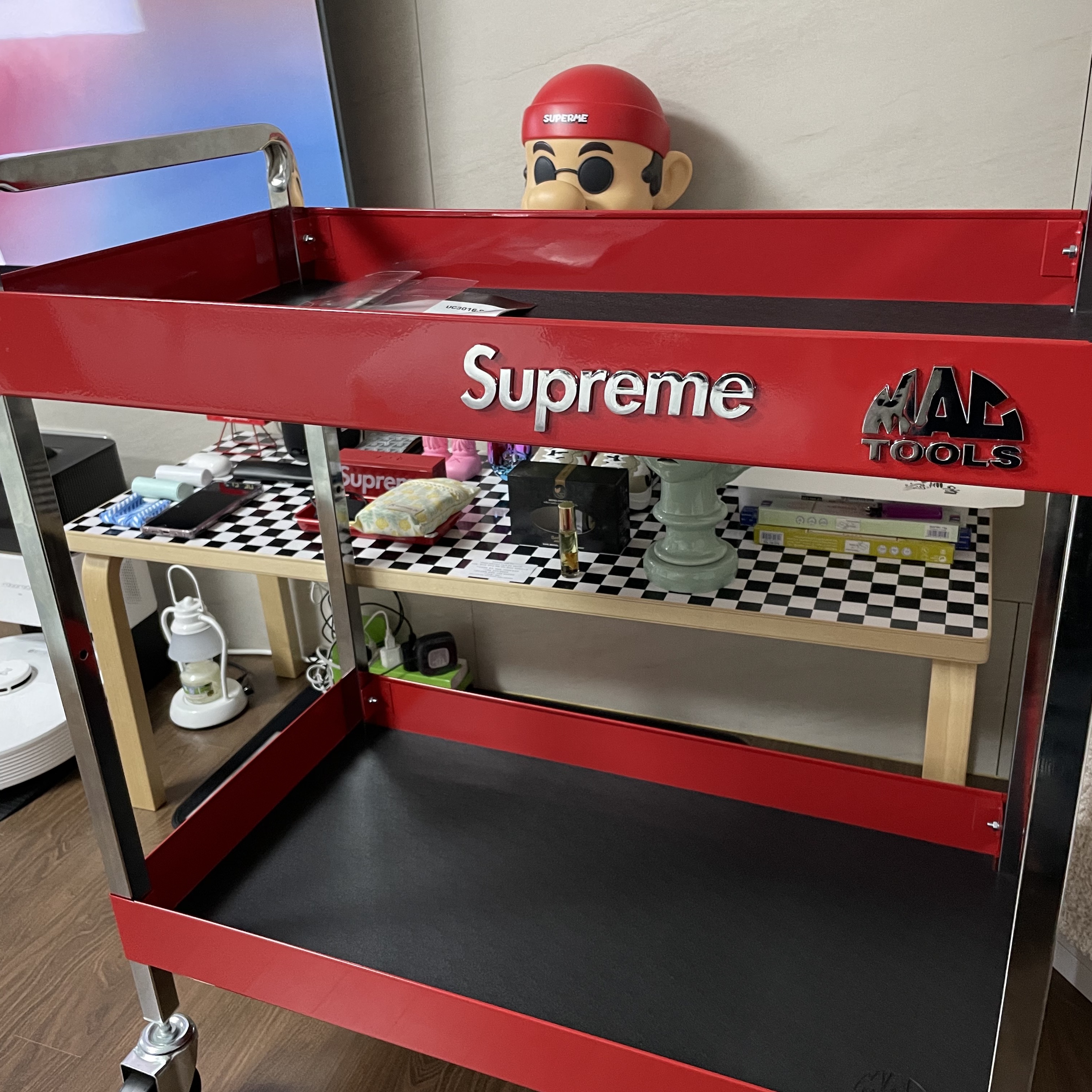 Supreme Mac Tools Utility Cart Red - 24SS 착용 스타일 - 1