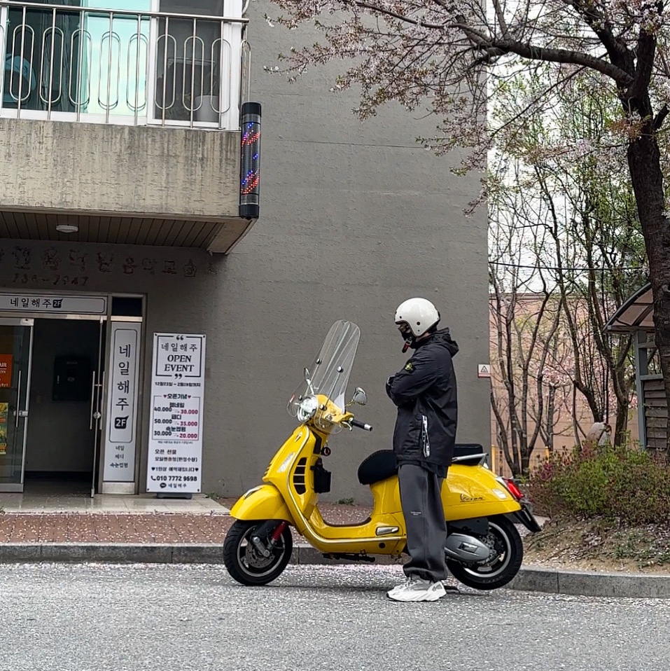 Undermycar Mu.03 Anti Fxxking Logo Play Oversized Sweat Jogger Olive, Stone Island 40223 Membrana 3L TC Garment Dyed Hooded Jacket Black - 22SS 착용 스타일