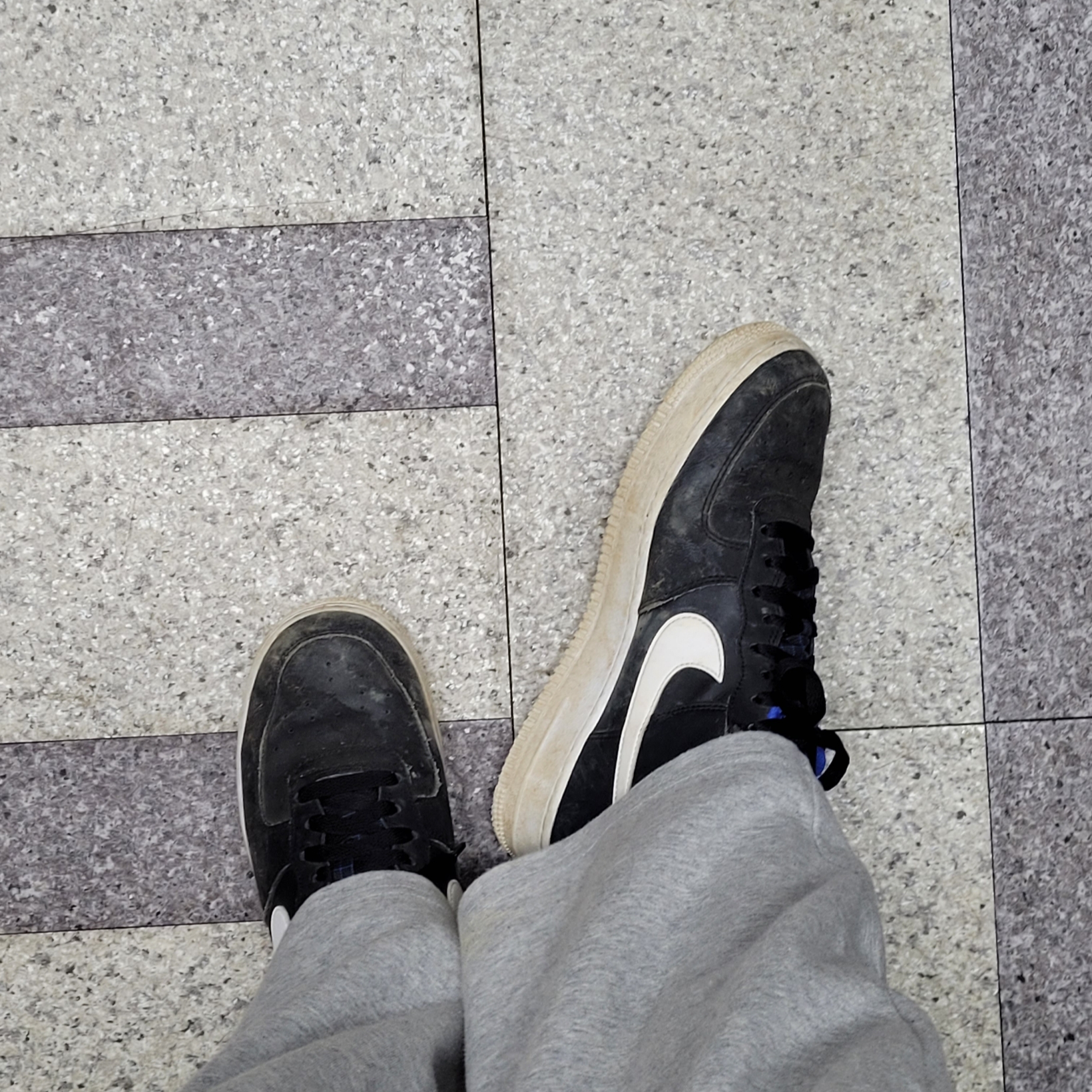 Nike Air Force 1 '07 Shroud 착용 스타일