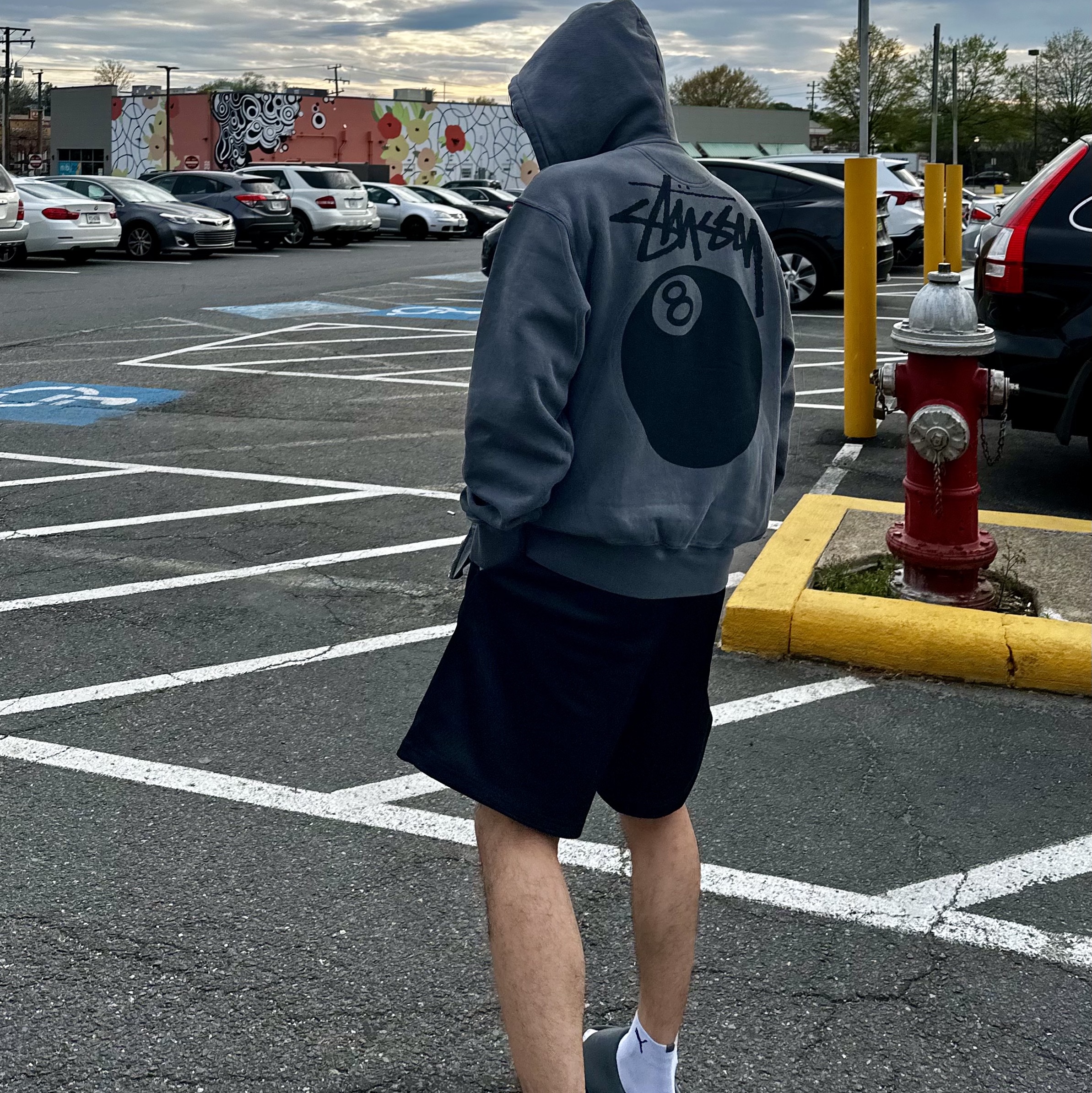 Stussy 8 Ball Pigment Dyed Zip Hoodie Black, Adidas Yeezy Slide Slate Grey 착용 스타일 - 1