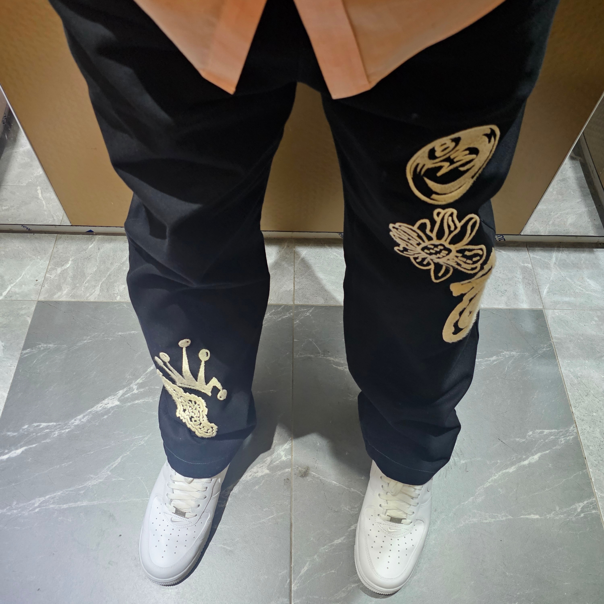 Nike x Supreme Air Force 1 Low White, Stussy Noma Icon Beach Pants Washed Black 착용 스타일