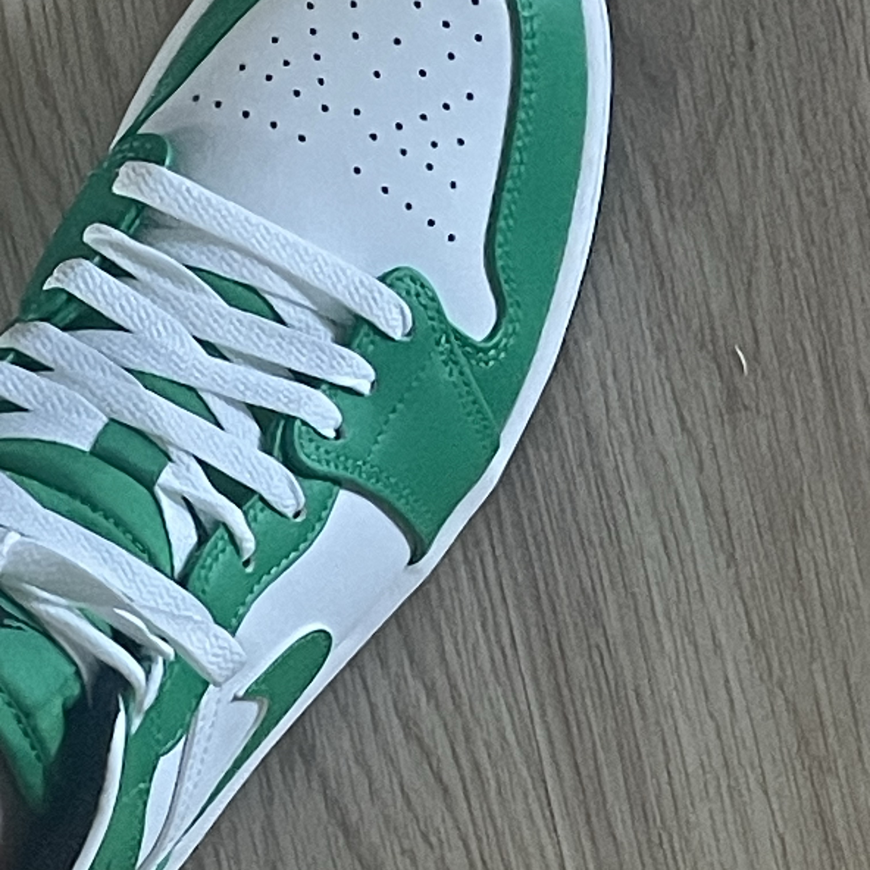 Jordan 1 Mid Lucky Green 착용 스타일