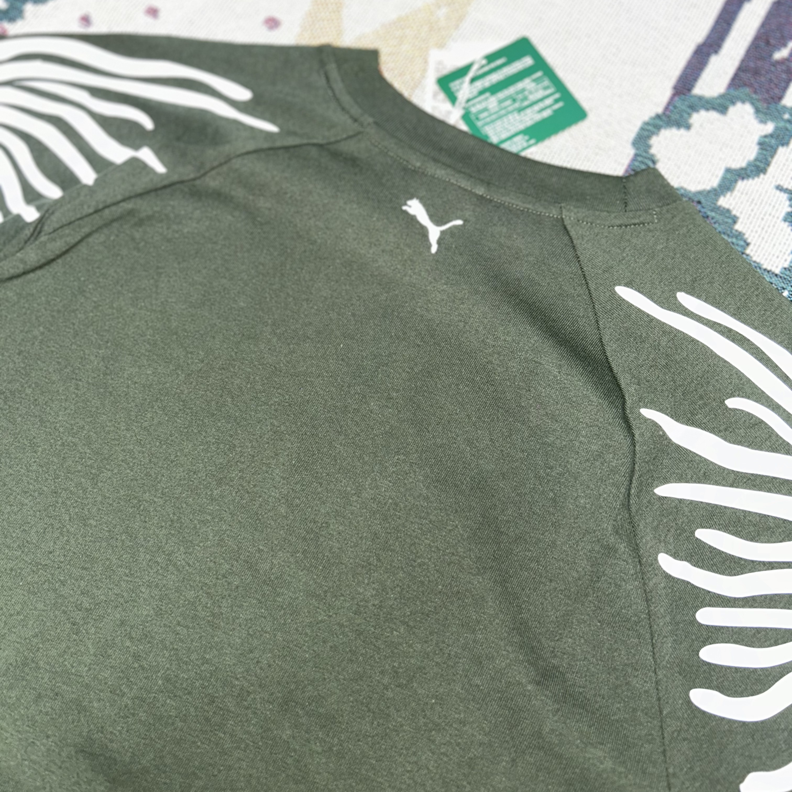 Puma x Pleasures Sun Graphic T-shirt Green 착용 스타일 - 6