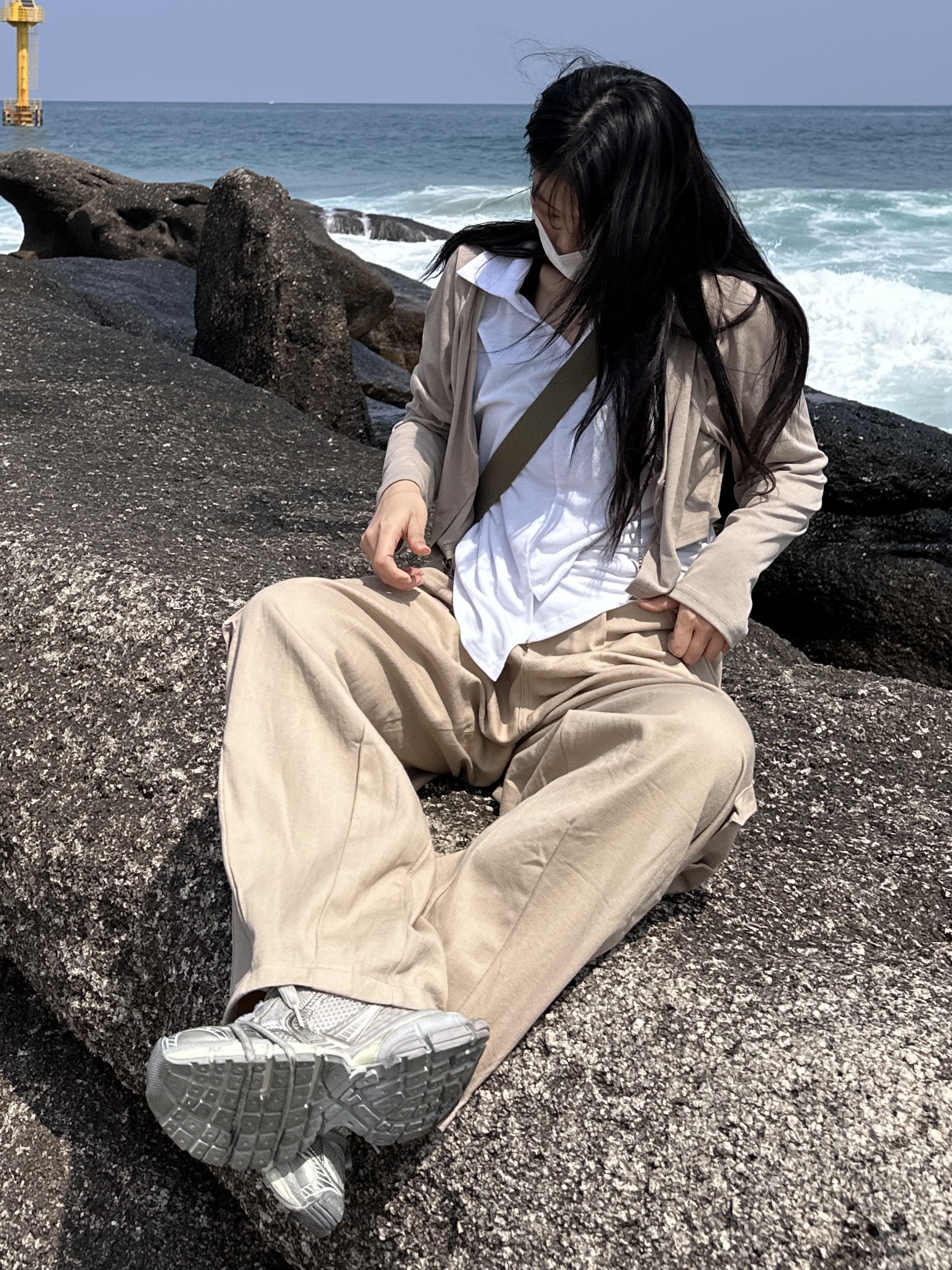 Balenciaga 3XL Sneakers Light Beige 착용 스타일 - 1