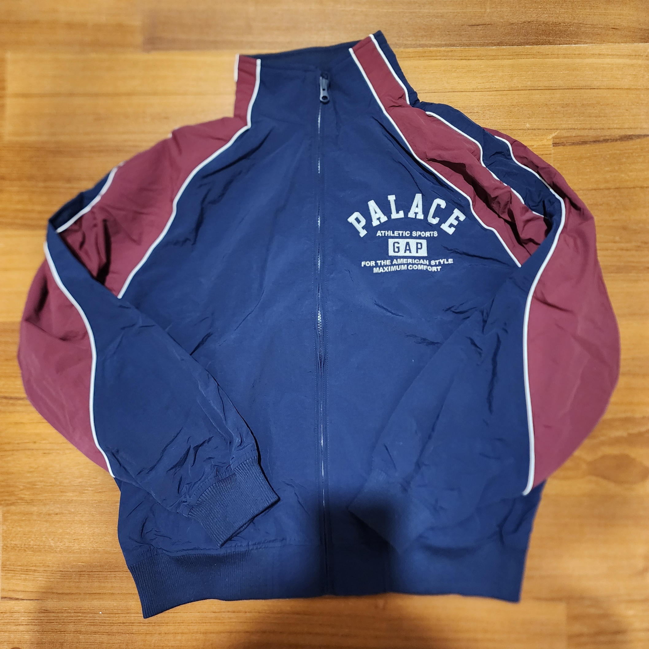 Palace x Gap Nylon Track Top Navy Red - 24SS 착용 스타일 - 1