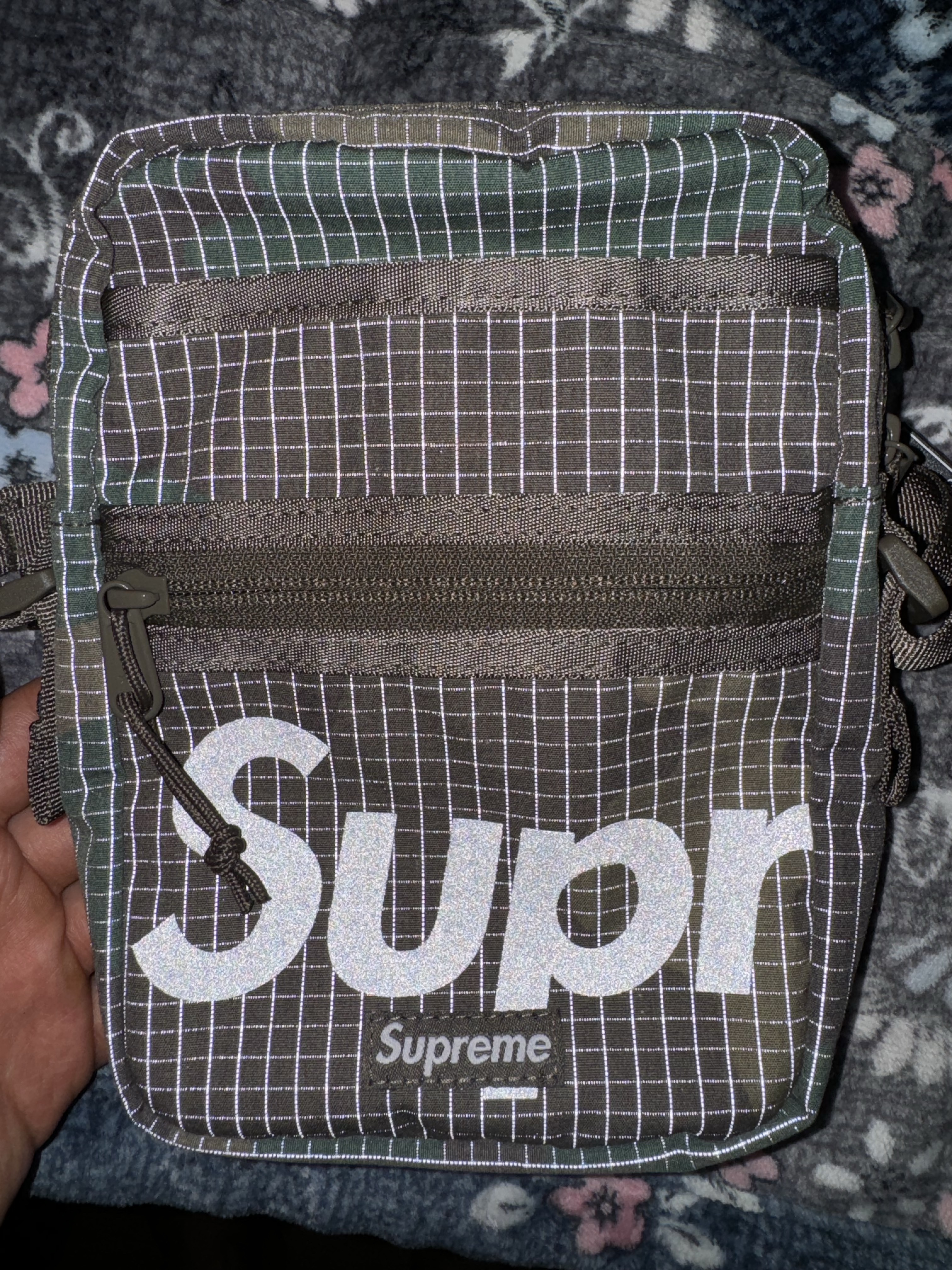 Supreme Shoulder Bag Woodland Camo - 24SS 착용 스타일 - 2