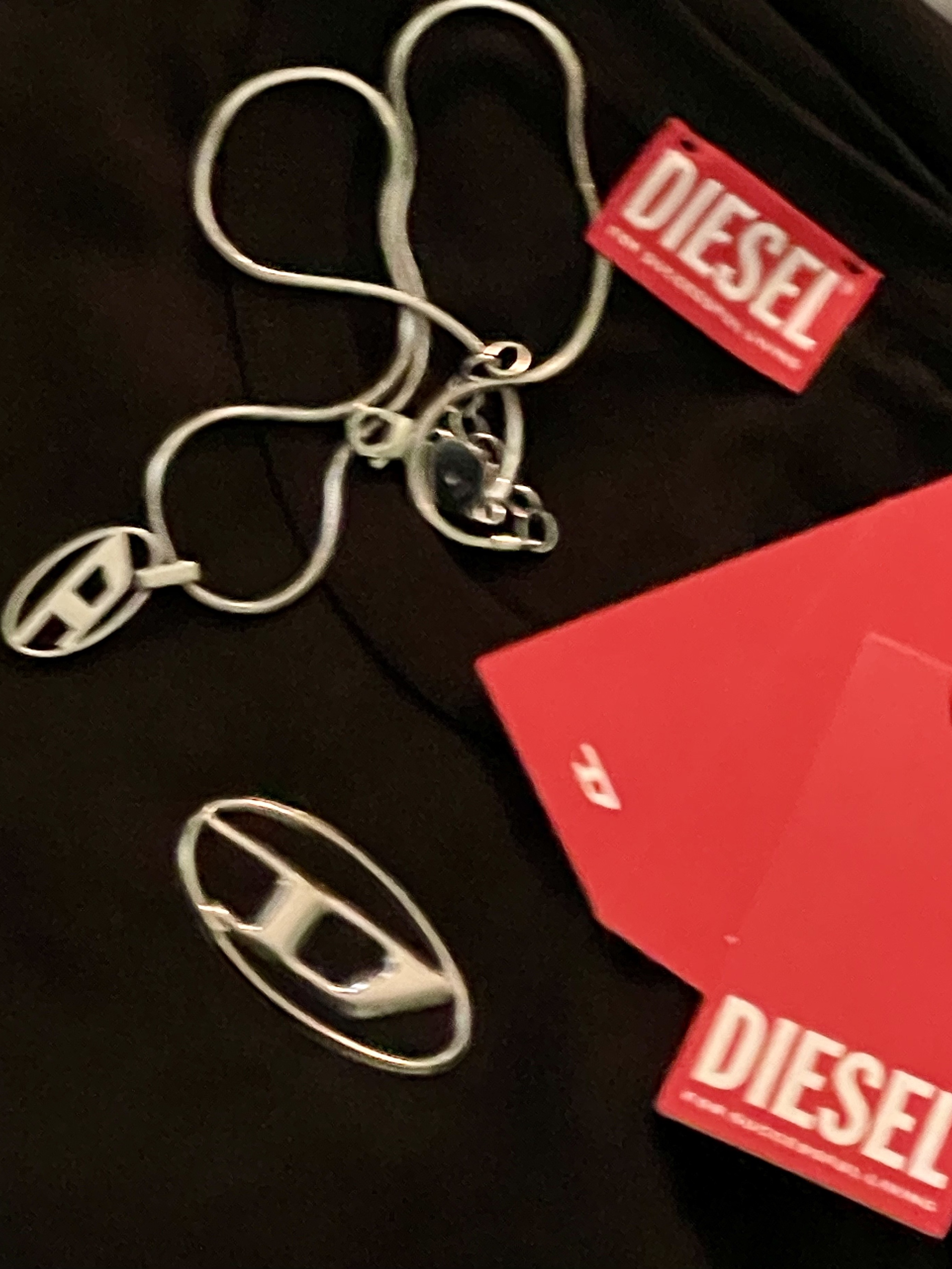 Diesel T-Just-Od T-shirt Black, Diesel Dx1342 Stainless Steel Pendant Necklace Silver 착용 스타일 - 1