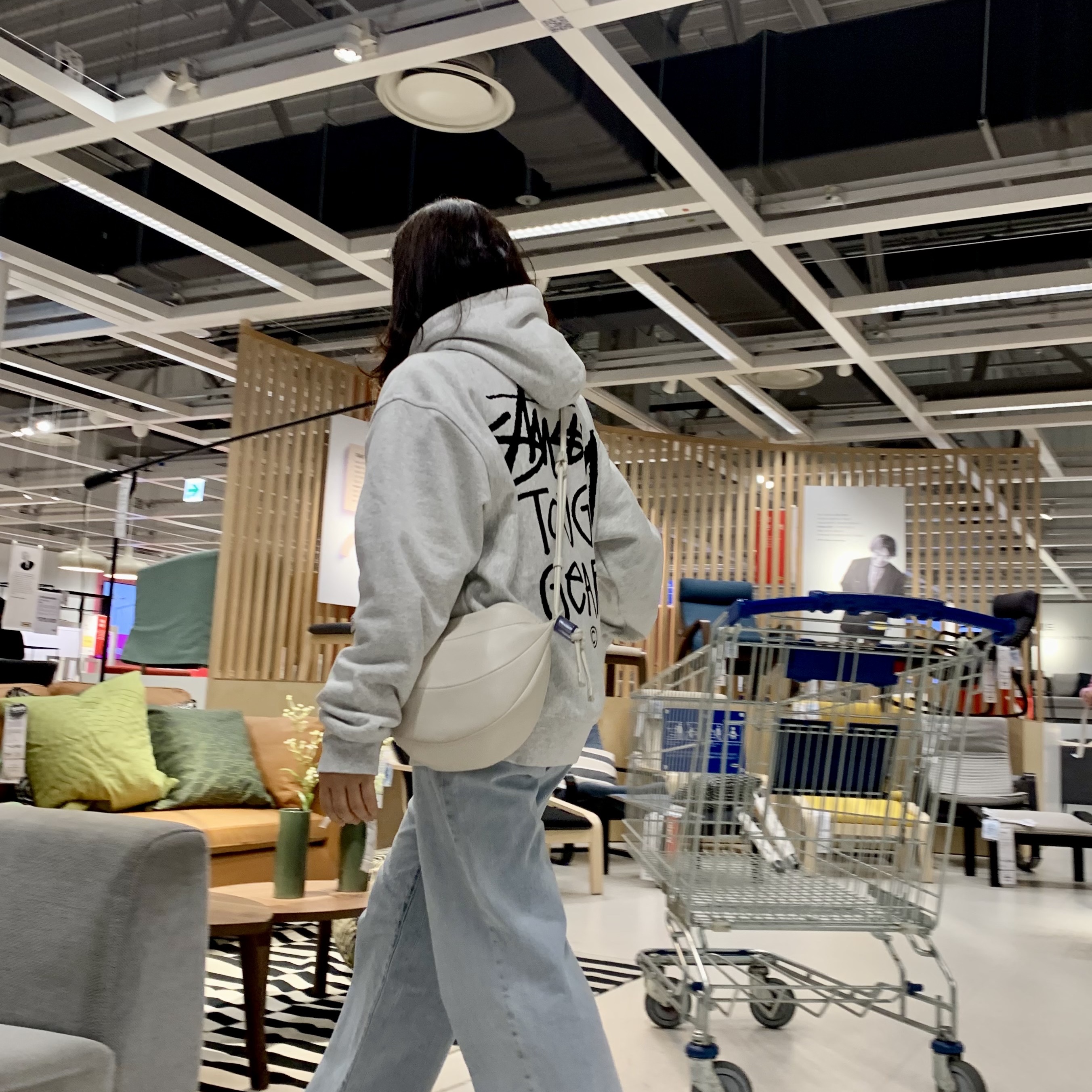Stussy Tough Gear Hoodie Ash Heather 착용 스타일