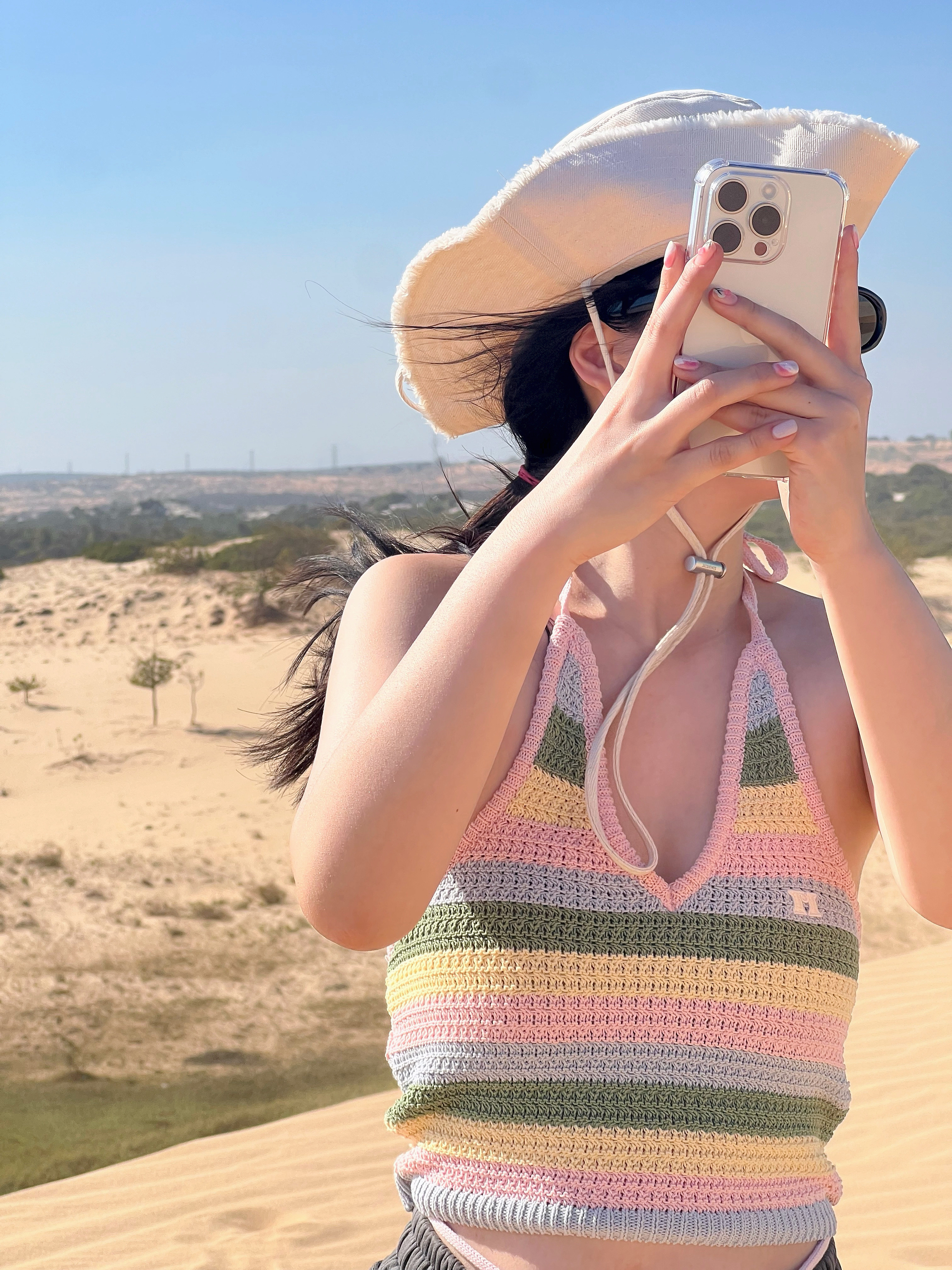 Jacquemus Le Bob Artichaut Bucket Hat Off White 착용 스타일 - 1