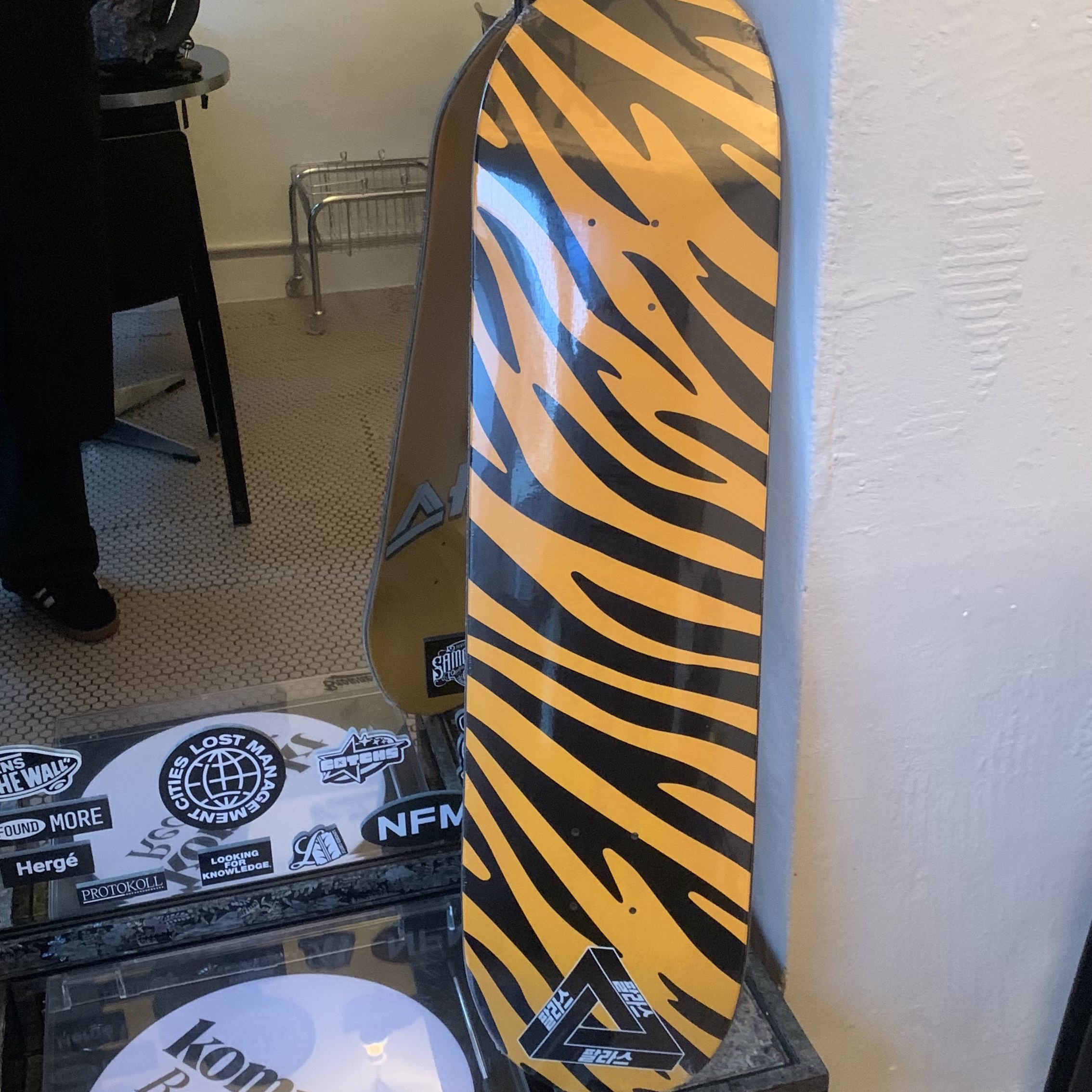Palace Korea Skateboard Deck - 24SS 착용 스타일 - 1