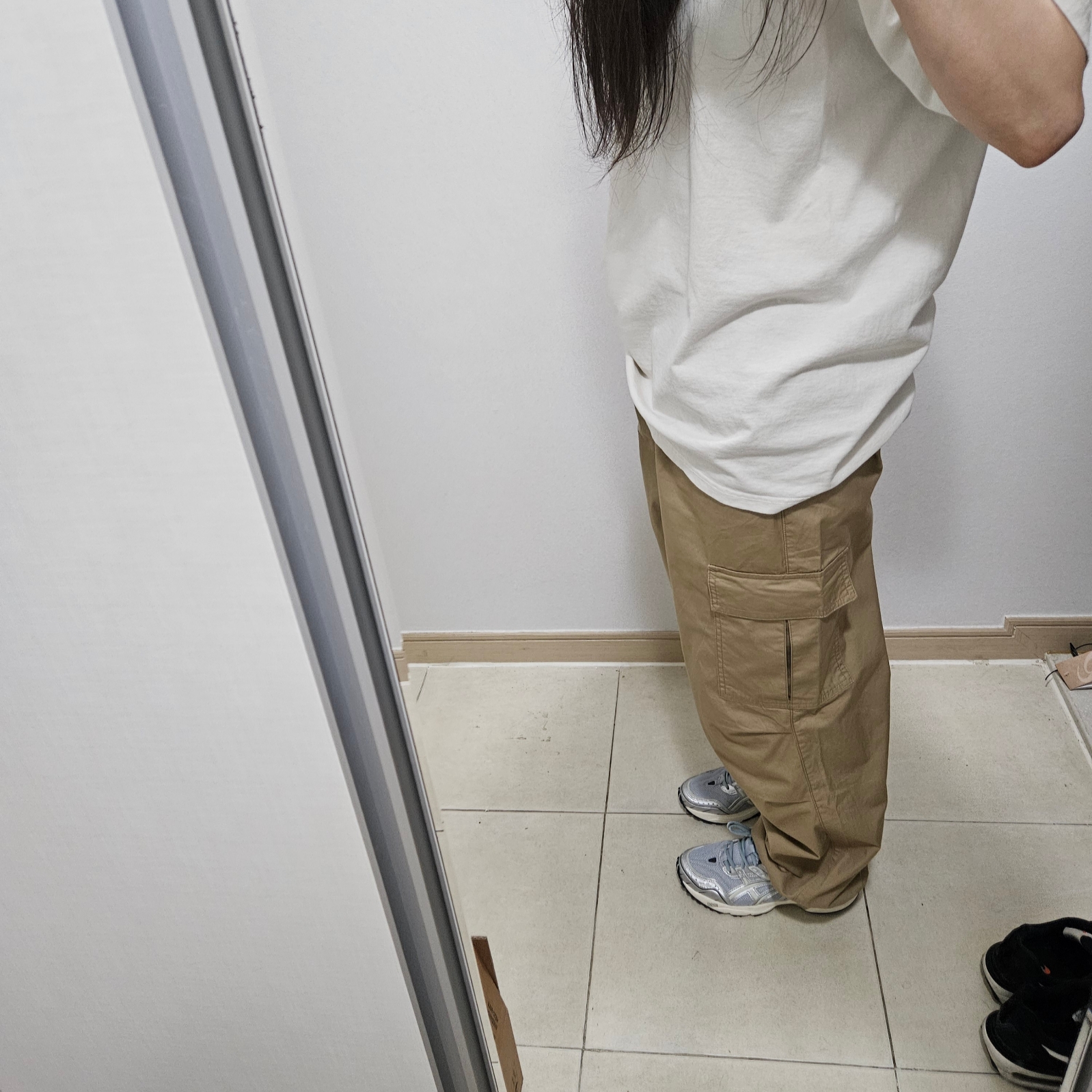 Asics Gel-1090 Piedmont Grey, Stussy Built Tough T-Shirt Pigment Dyed Natural 착용 스타일 - 3