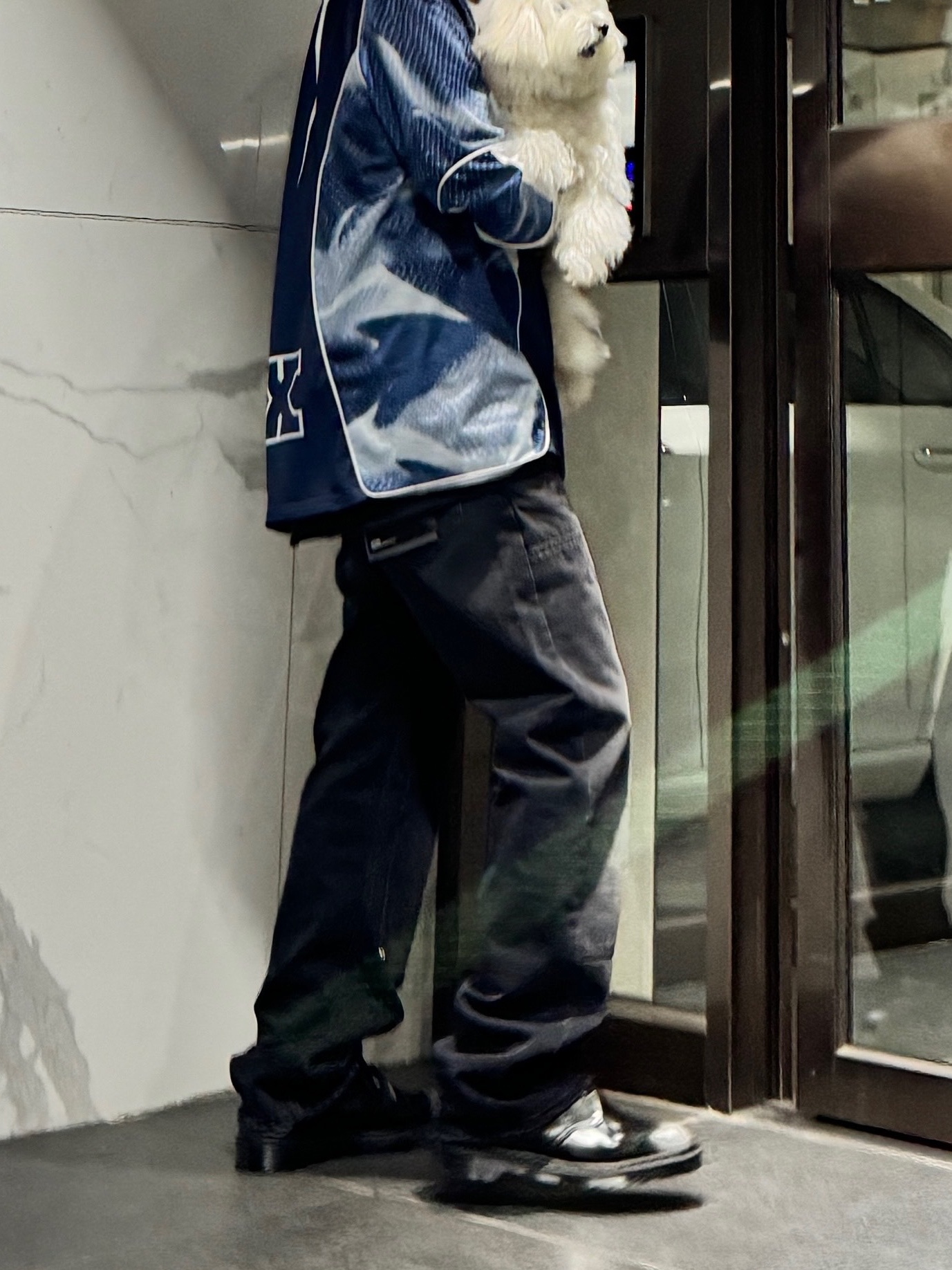 Dr. Martens x Supreme 1461 Gray Silver, Supreme x Fox Racing Jersey Navy - 23FW 착용 스타일 - 1