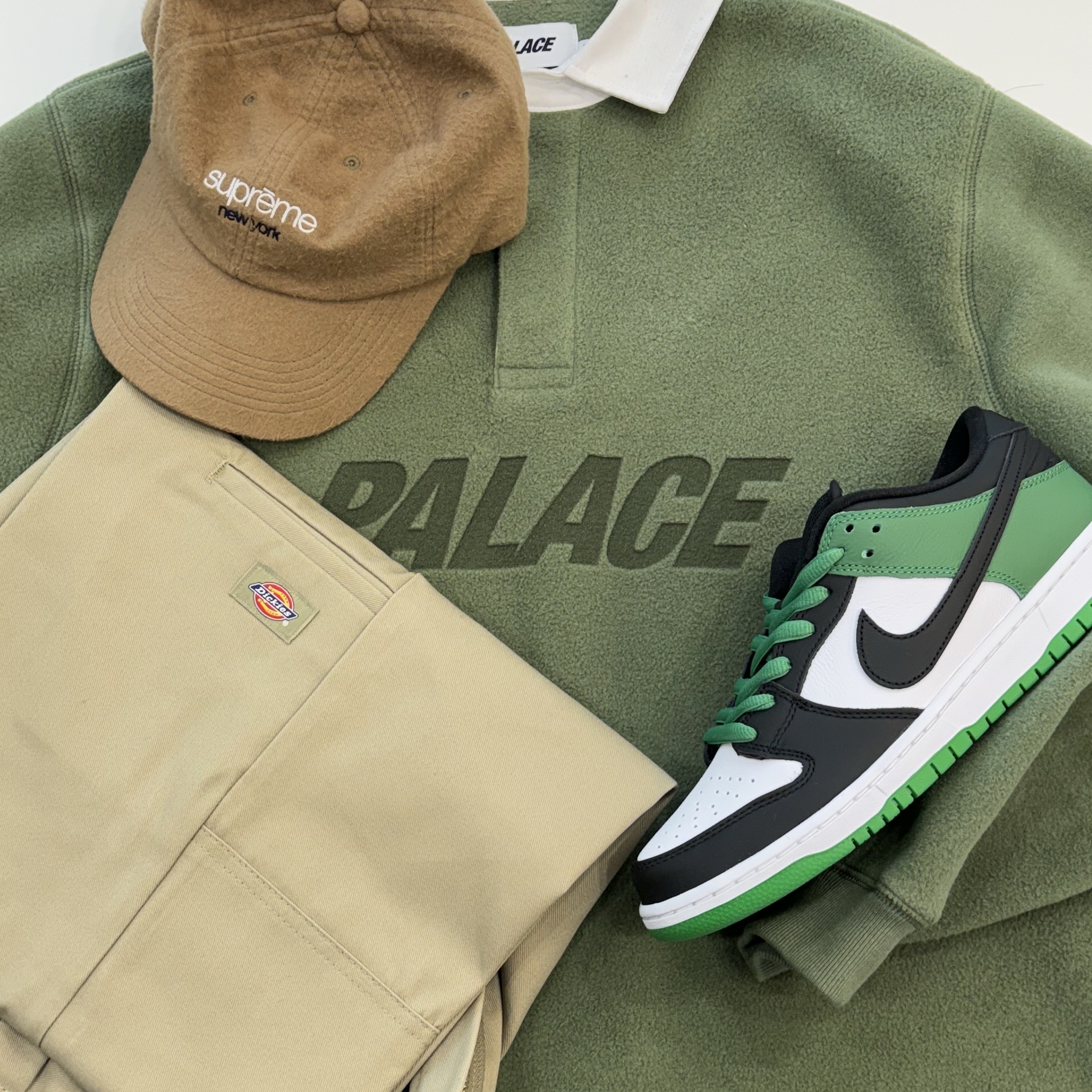 Supreme Classic Logo 6-Panel Cap Olive Brown - 23SS, Palace Polartec Rugby The Deep Green - 23FW 착용 스타일