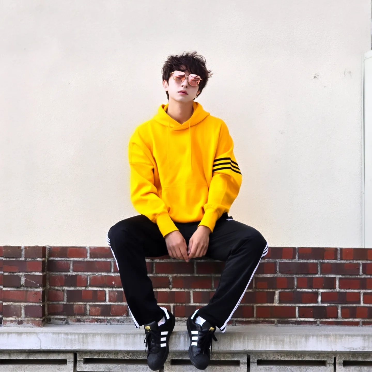 Adidas Firebird Track Pants Black - KR Sizing, Adidas Superstar Core Black White 착용 스타일 - 1