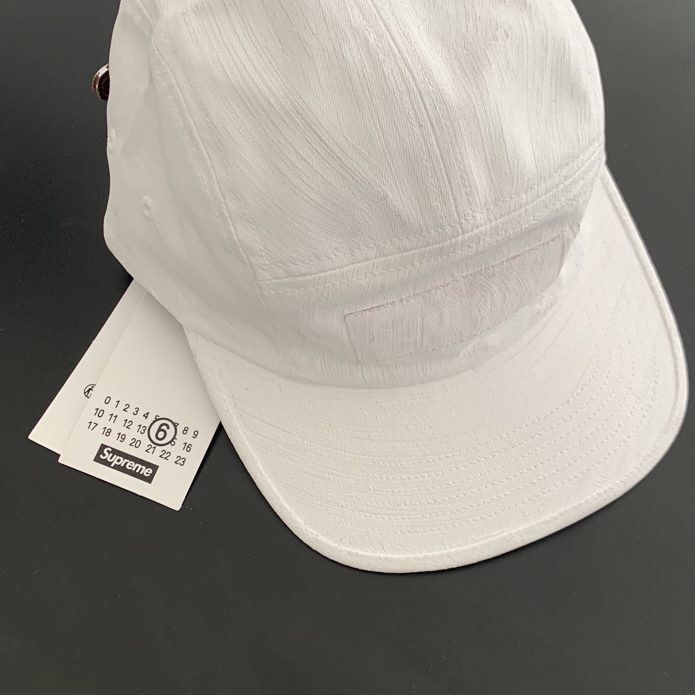 Supreme x MM6 Maison Margiela Painted Camp Cap White - 24SS, Gentle Monster x Maison Margiela MM012 Clear Black 착용 스타일 - 1