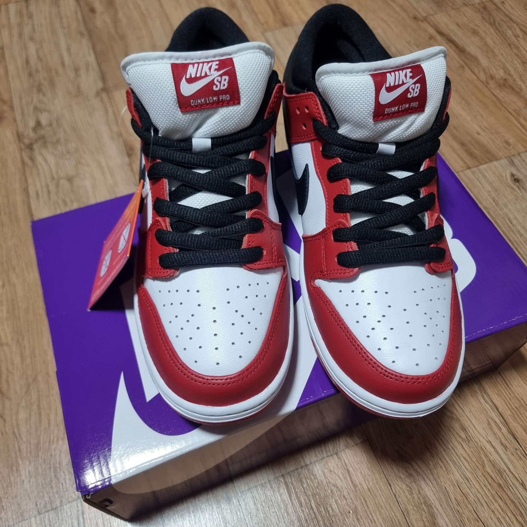 Nike SB Dunk Low Pro Chicago 착용 스타일 - 3